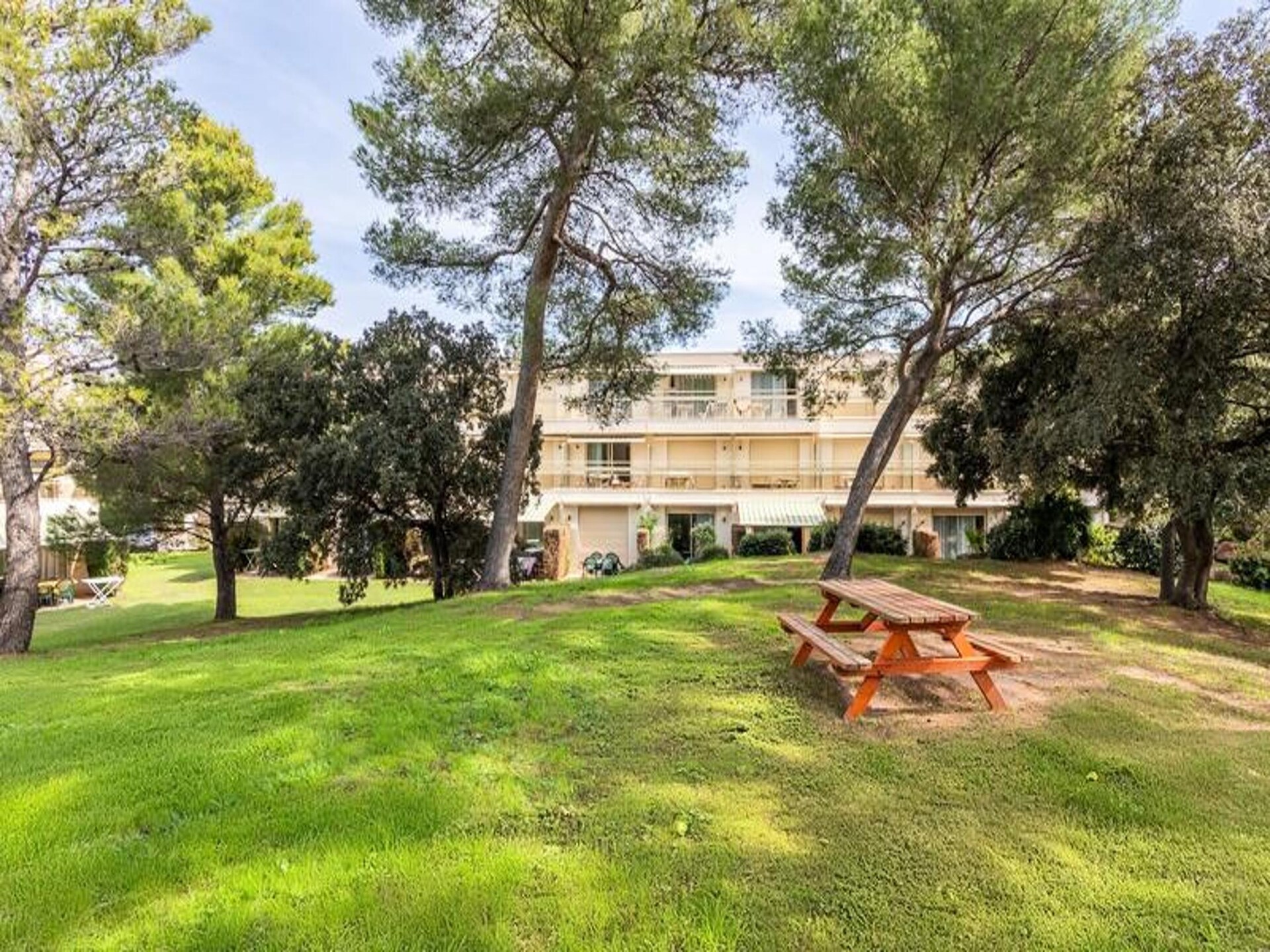 Familieappartement met tuinzicht op 300m van de baai in Saint-Raphaël - foto 27