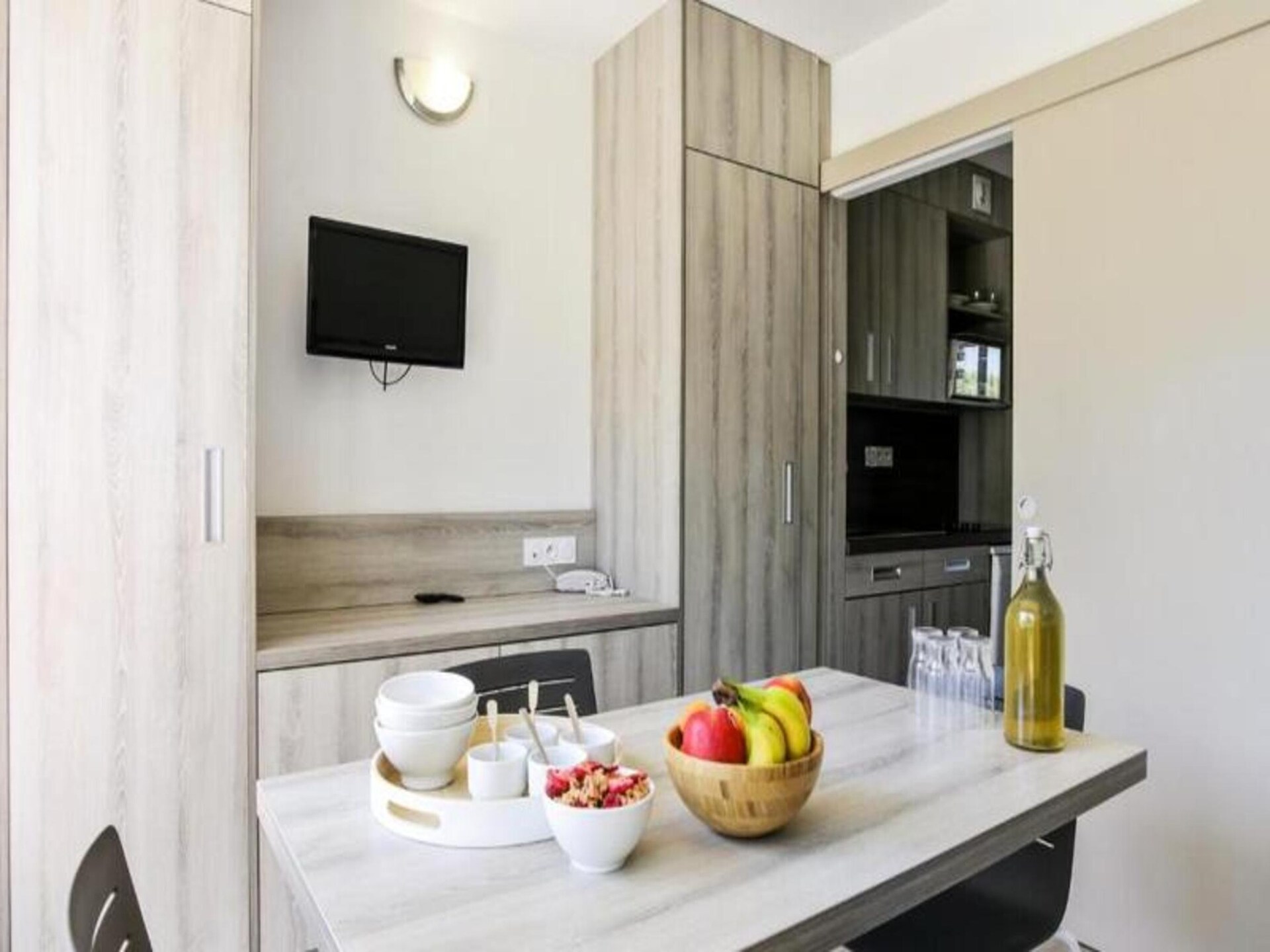 Knus appartement bij het strand van Saint-Raphaël met zwembad - foto 12
