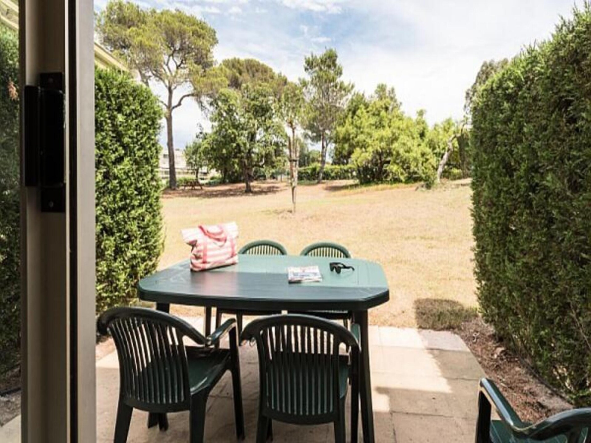 Knus appartement bij het strand van Saint-Raphaël met zwembad - foto 30