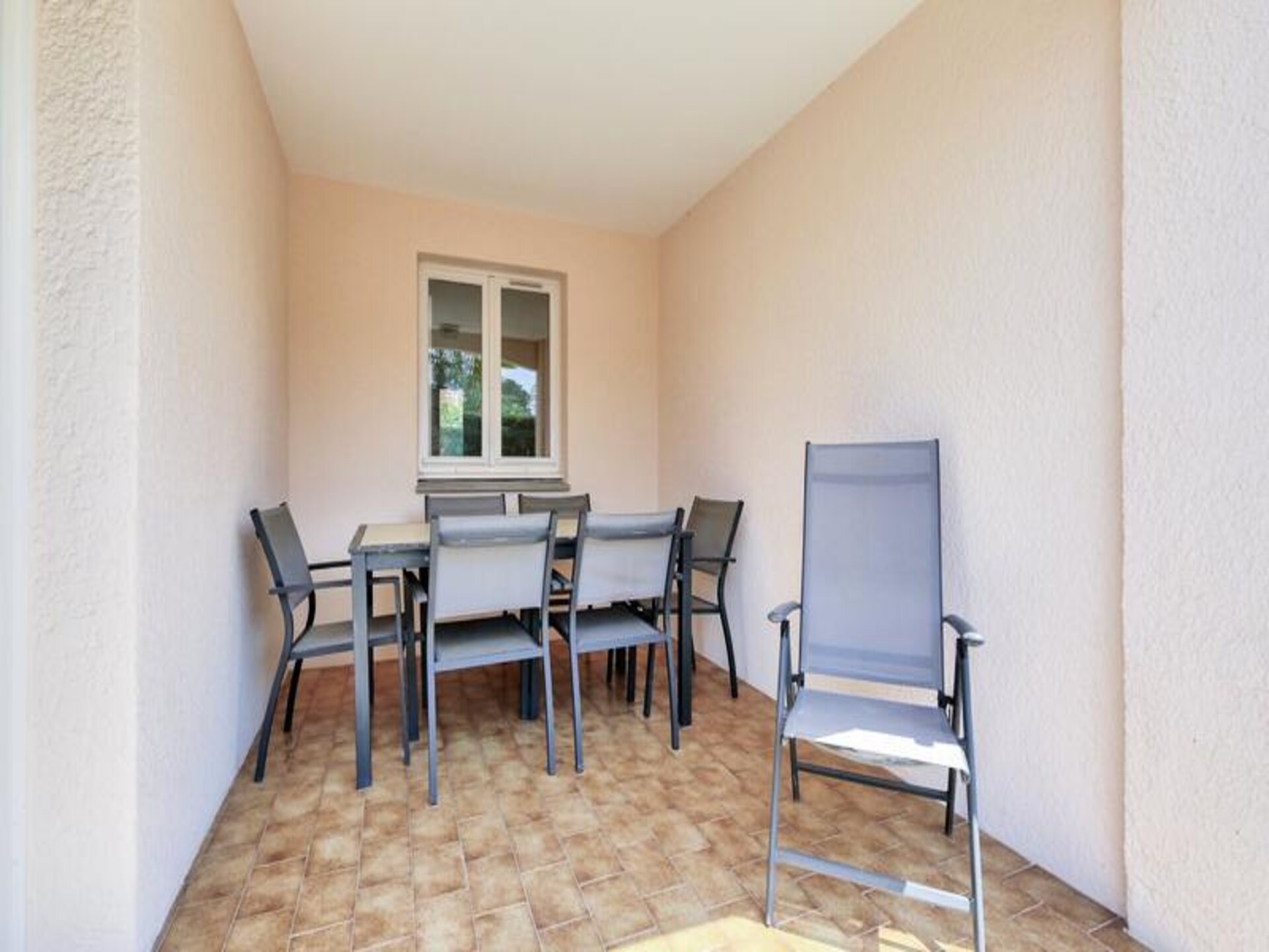 Licht appartement in Valescure met zwembad, vlakbij golfbaan en zee - foto 26