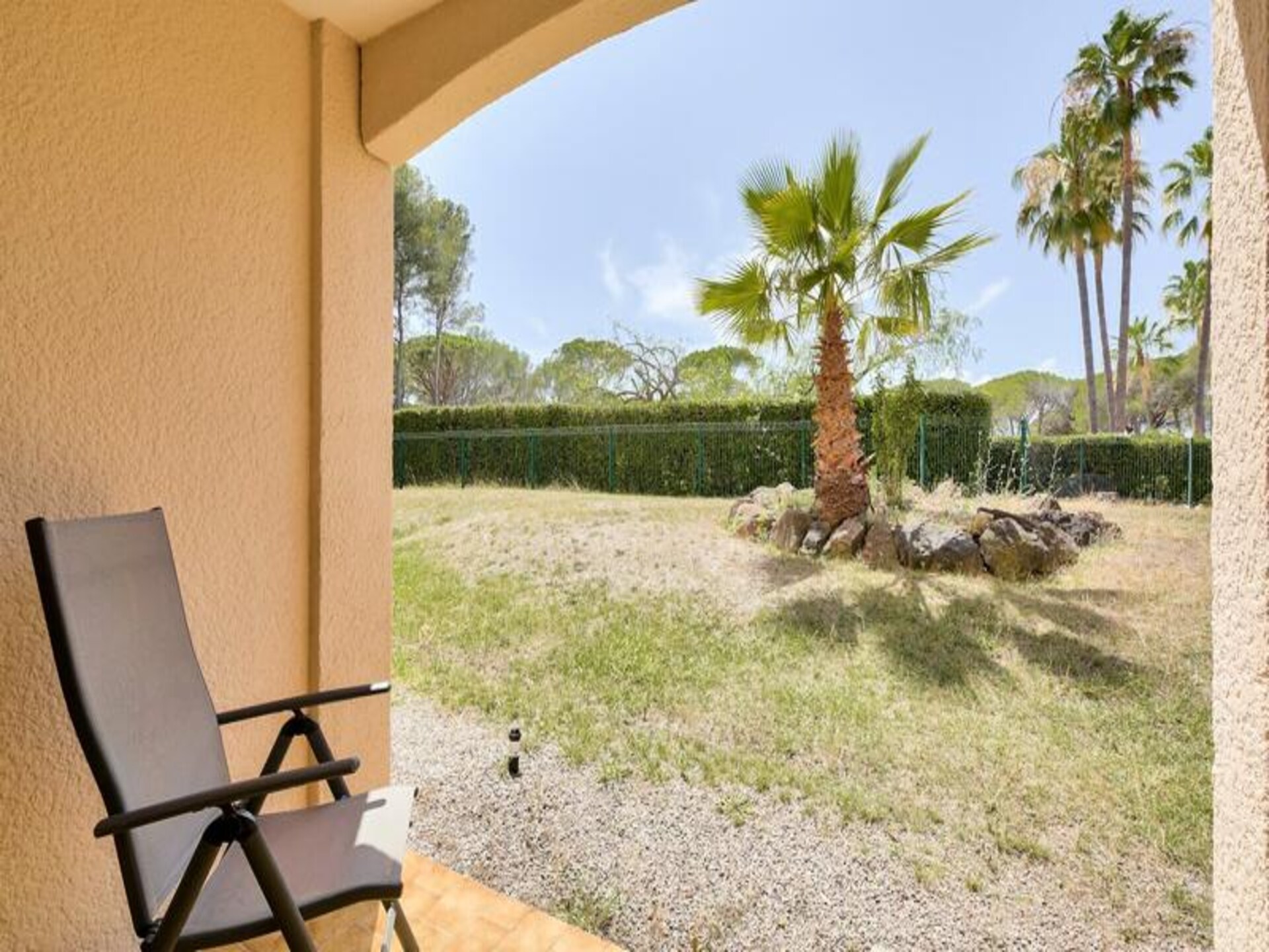 Licht appartement in Valescure met zwembad, vlakbij golfbaan en zee - foto 28