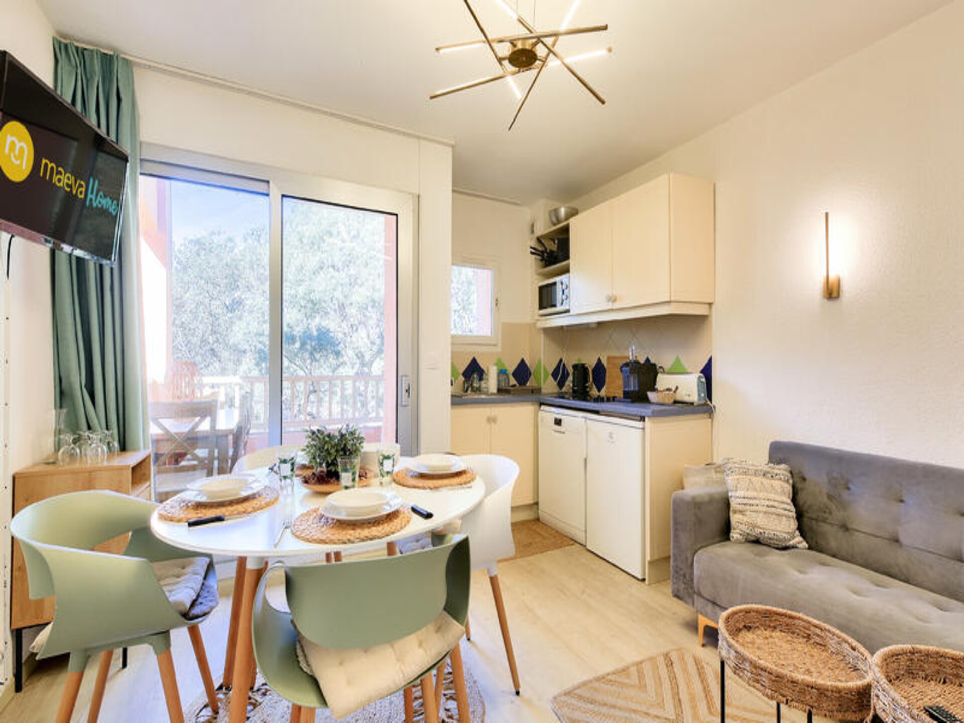 Licht appartement met terras aan bosrand, zwembad en golfbaan op 400m - foto 21
