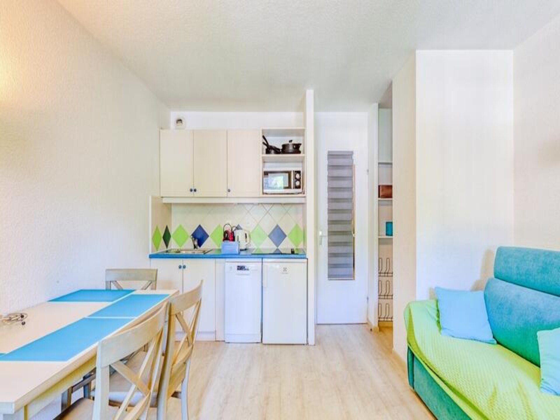 Zonnig appartement met zwembad nabij Saint-Raphaël, 15 min van strand - foto 25