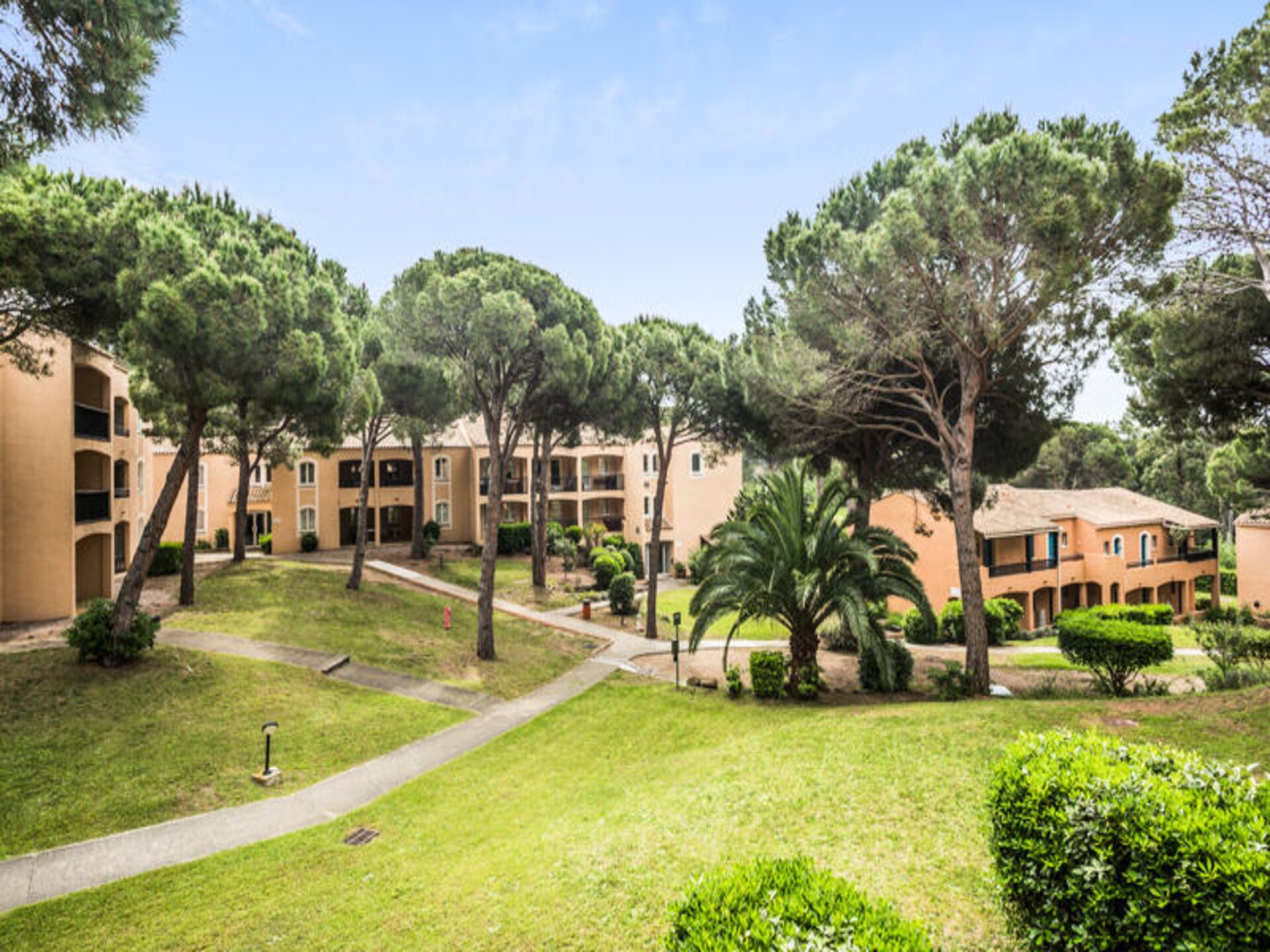 Appartement met terras in Résidence Saint-Raphaël Valescure, 6 km van het centrum - foto 15