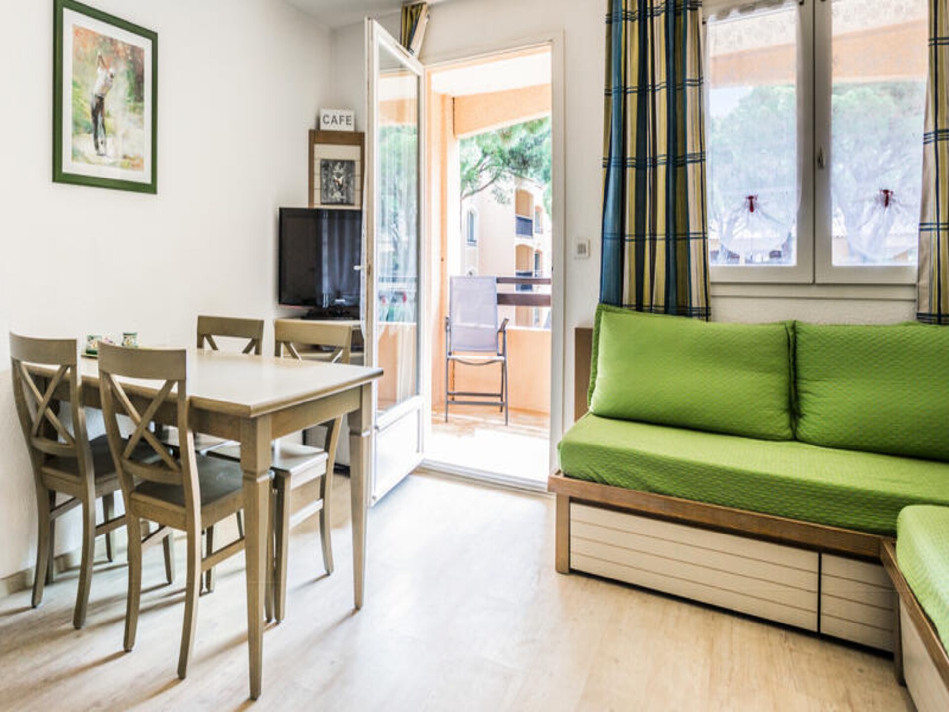 Appartement met terras in Résidence Saint-Raphaël Valescure, 6 km van het centrum - foto 19