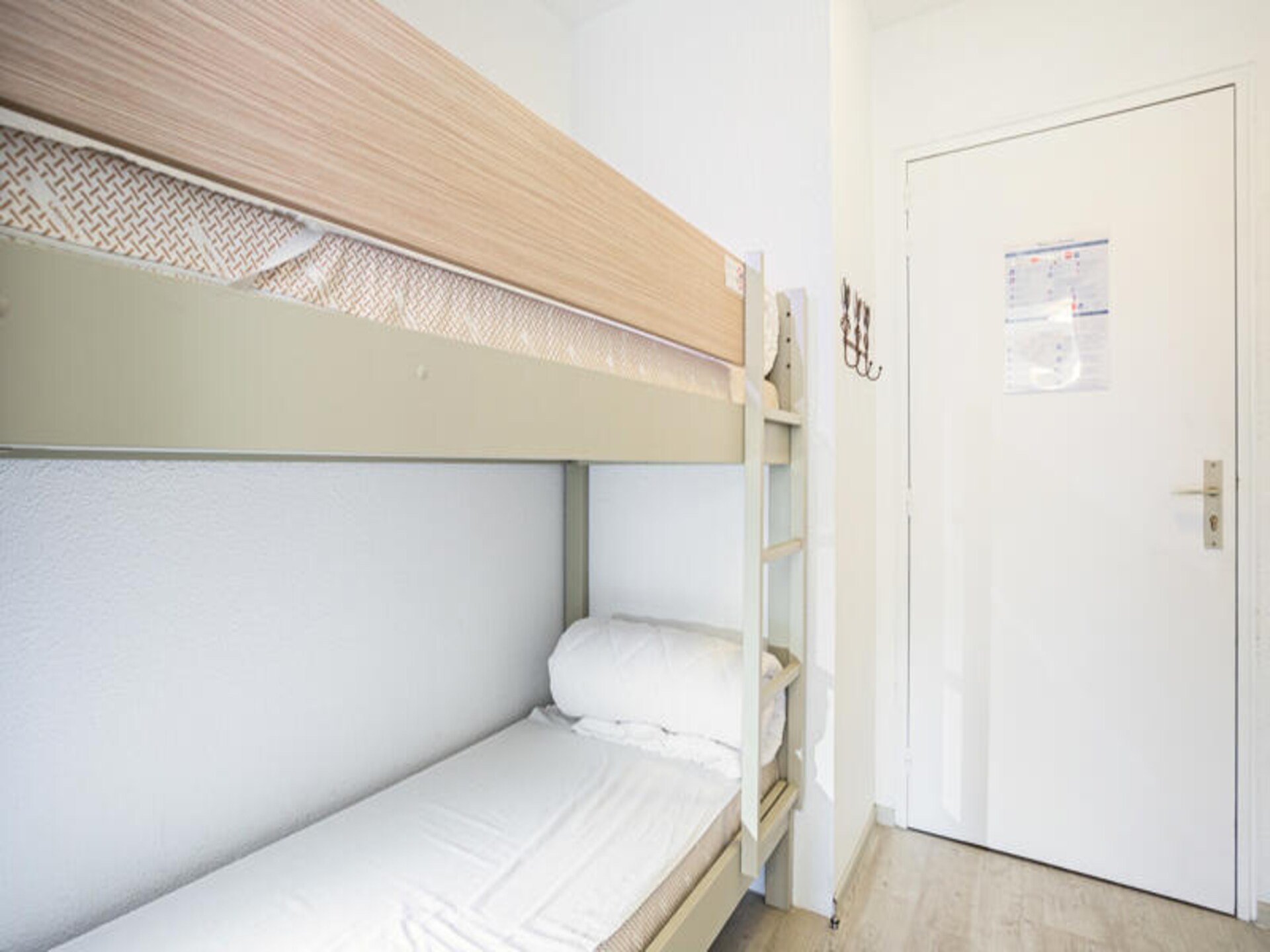 Appartement met terras in Résidence Saint-Raphaël Valescure, 6 km van het centrum - foto 26