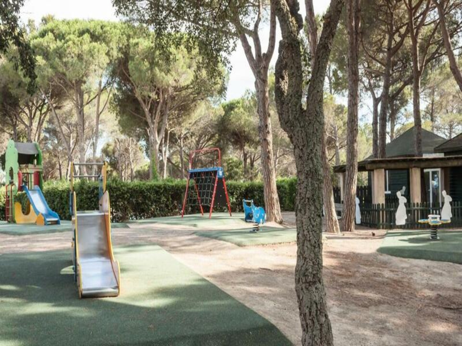 Knus appartement voor 6 bij Saint-Raphaël met zwembad en nabij golfbaan - foto 9