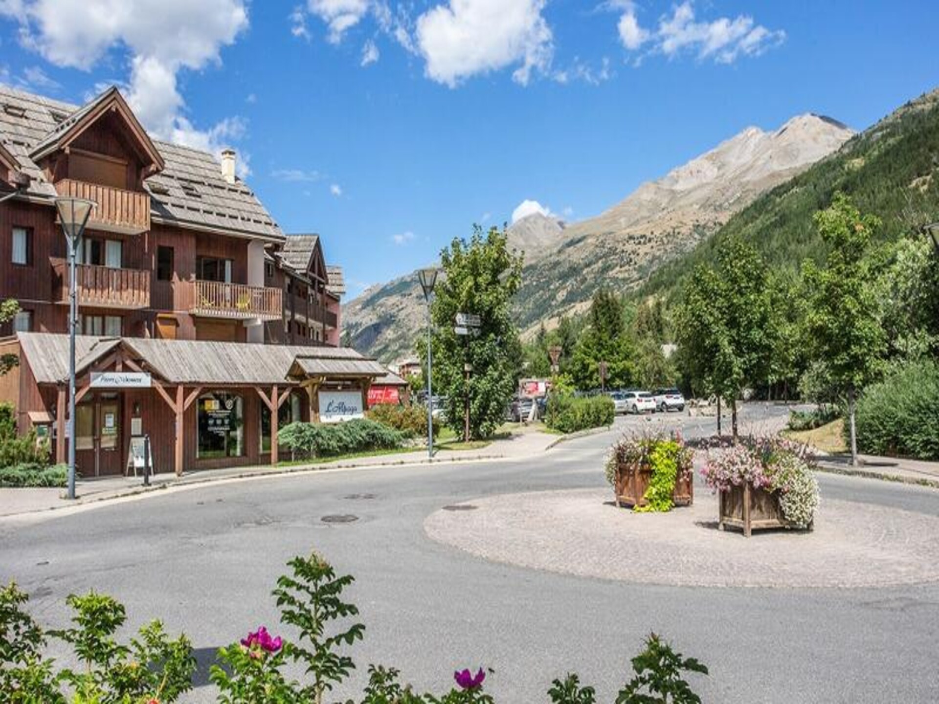 Gezellig appartement in Serre-Chevalier 1400, 50m van winkels en pistes - foto 2
