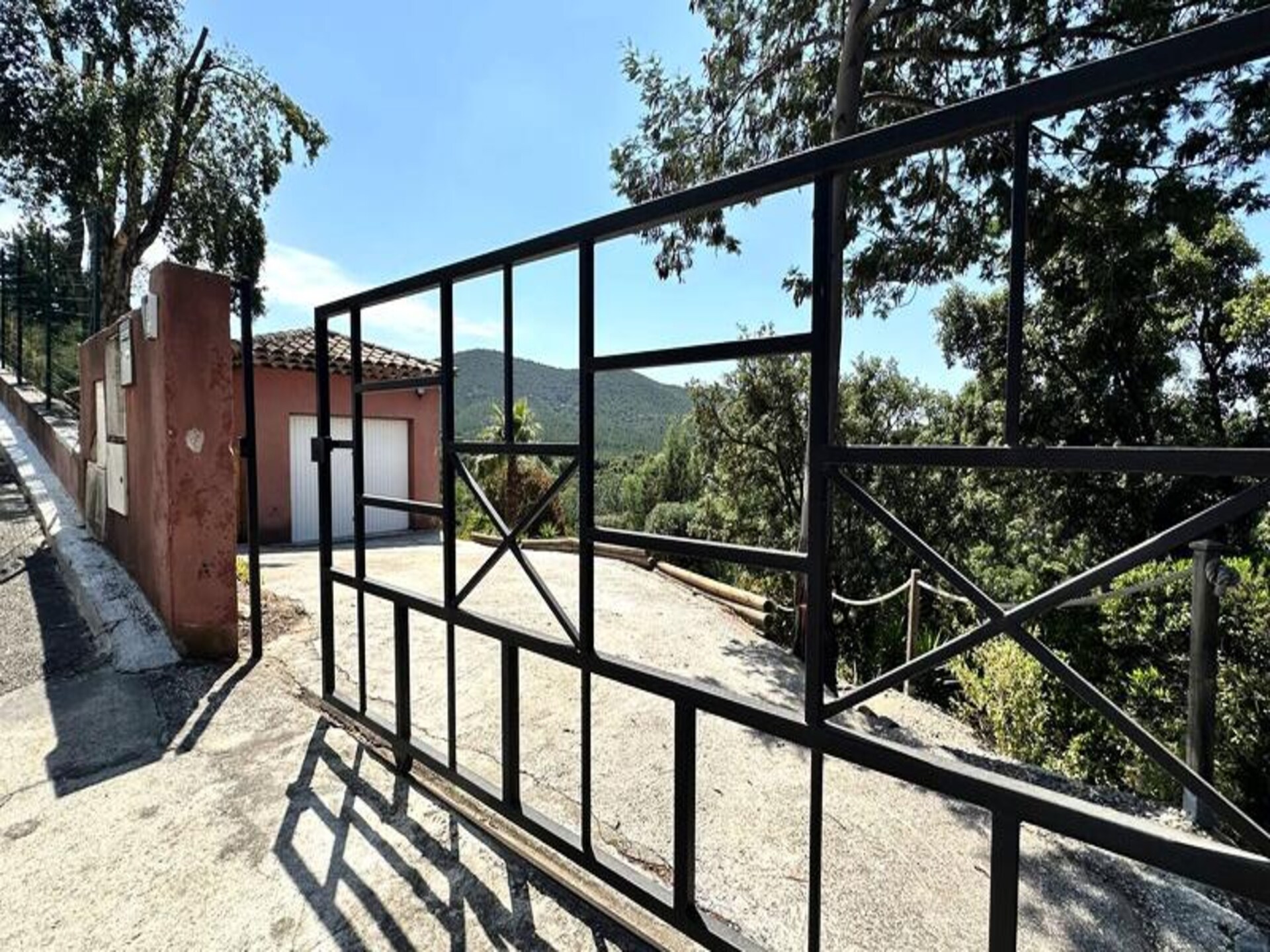 Ruim appartement met privézwembad en uitzicht op de heuvels bij La Londe Les Maures - foto 9