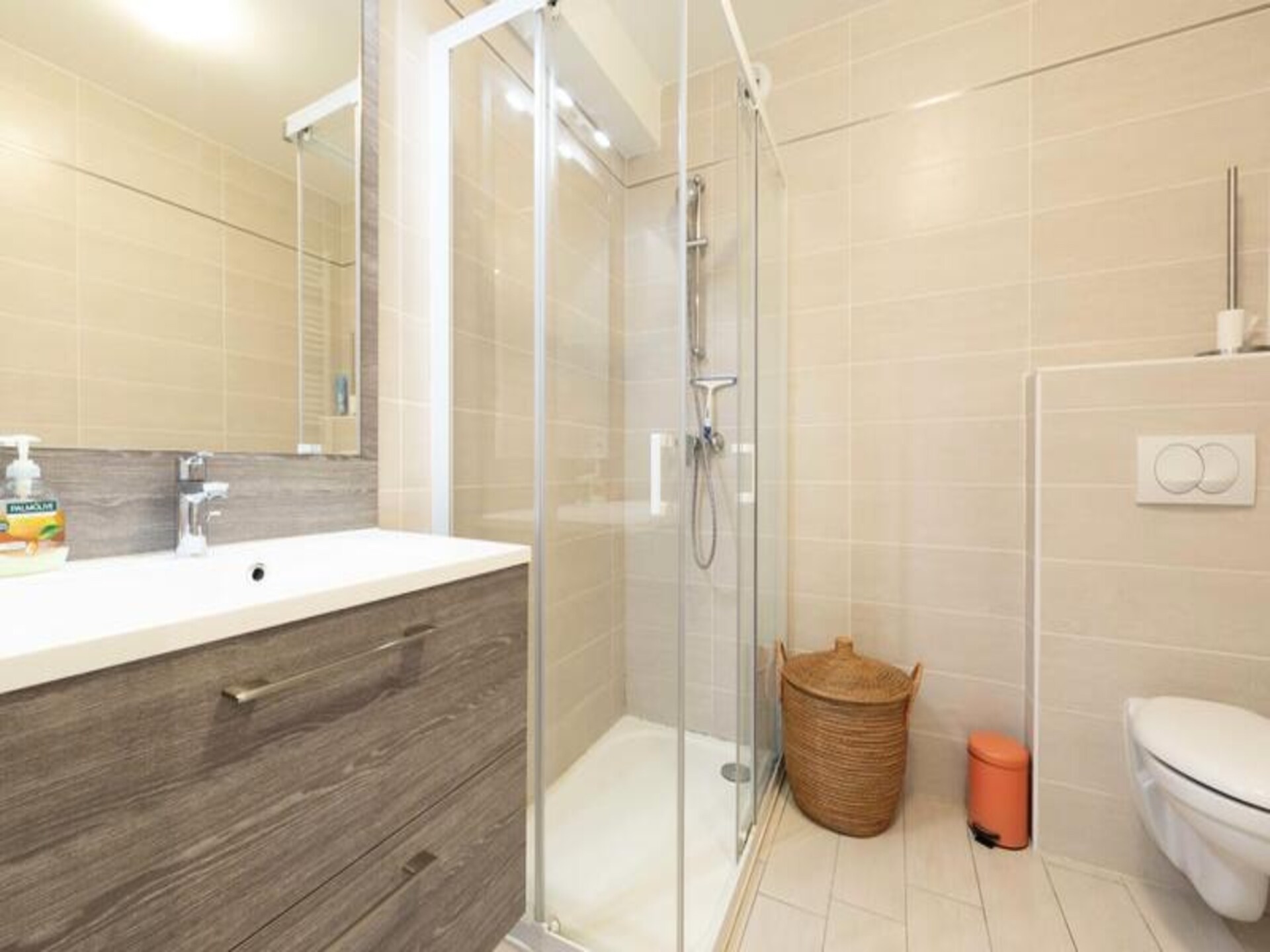 Modern appartement met terras en zwembad in Juan-les-Pins - foto 12
