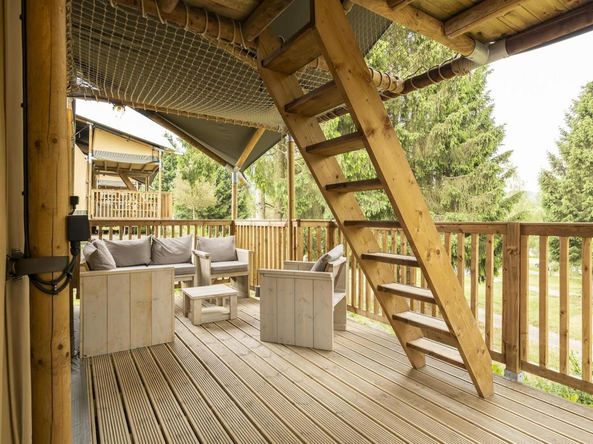 Ranger Lodge in Dochamps: Glamping voor 8 met panoramisch Ardennen uitzicht - foto 8