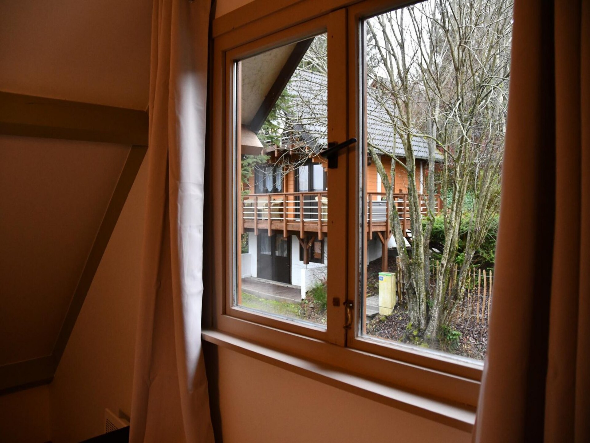 Gerenoveerd chalet met panoramisch uitzicht in Dochamps - foto 16