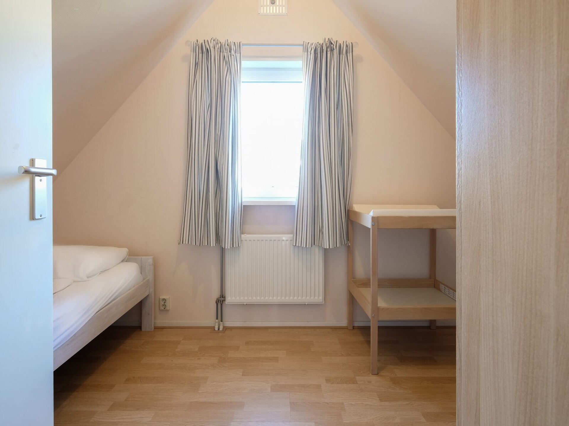 Vrijstaande villa Sint Maartenszee: strand, bos en ruimte voor 6 personen - foto 9
