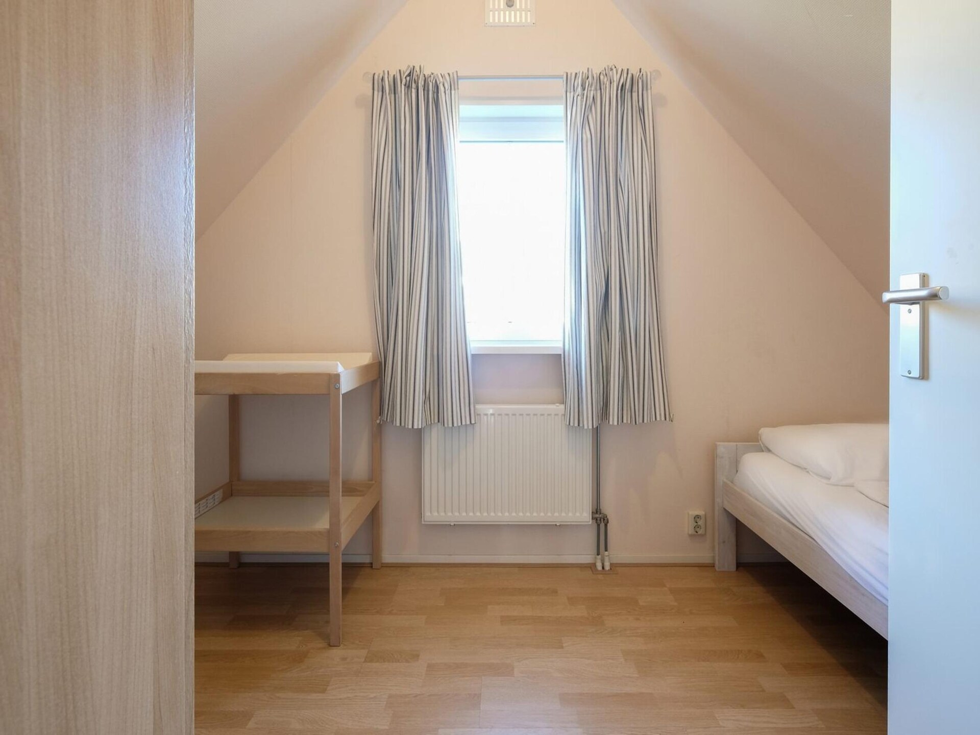 Vrijstaande villa Sint Maartenszee: strand, bos en ruimte voor 6 personen - foto 23
