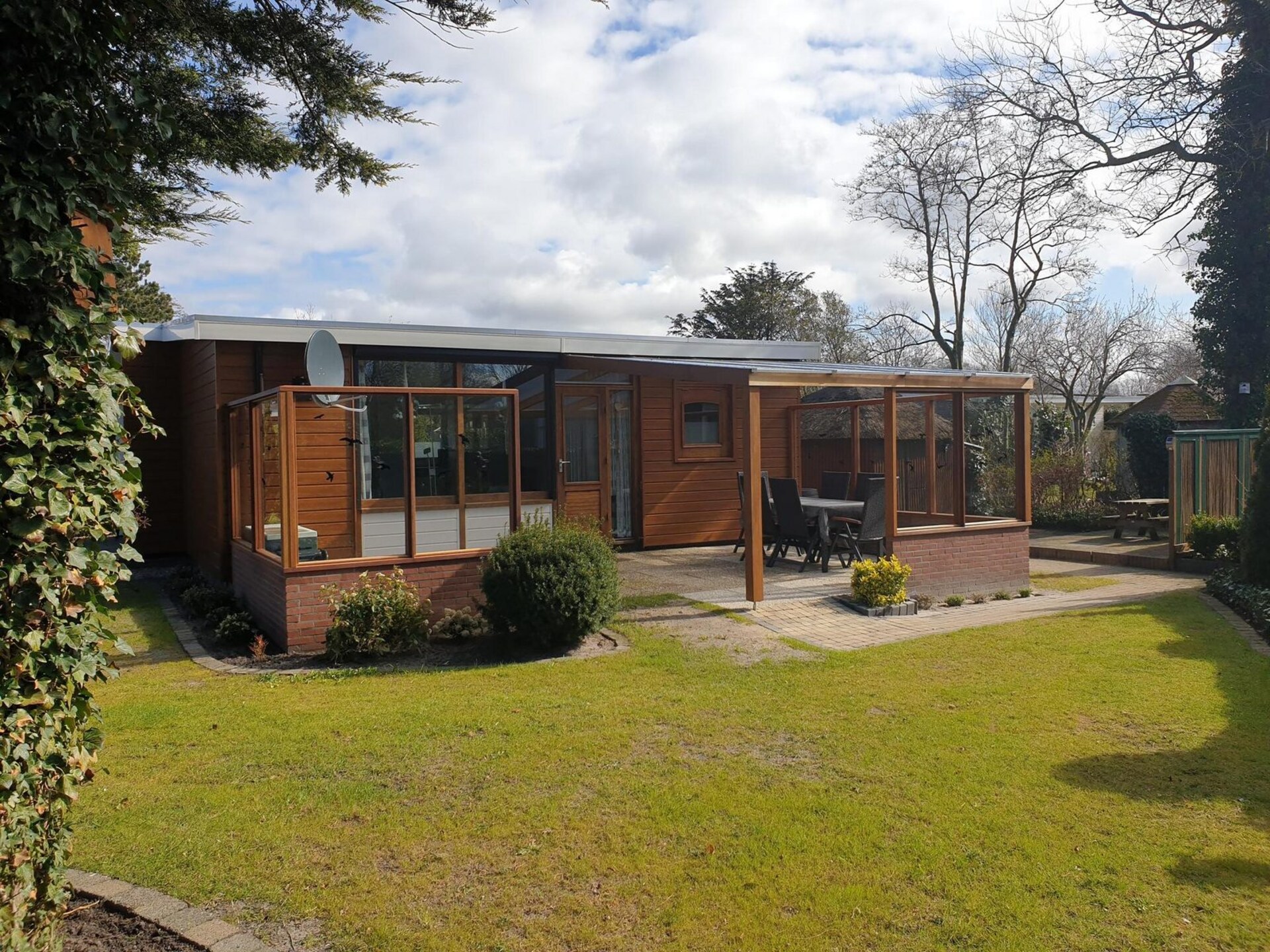 Vrijstaande 6-persoonsbungalow met tuin op fietsafstand van zee in Sint Maartenszee - foto 10