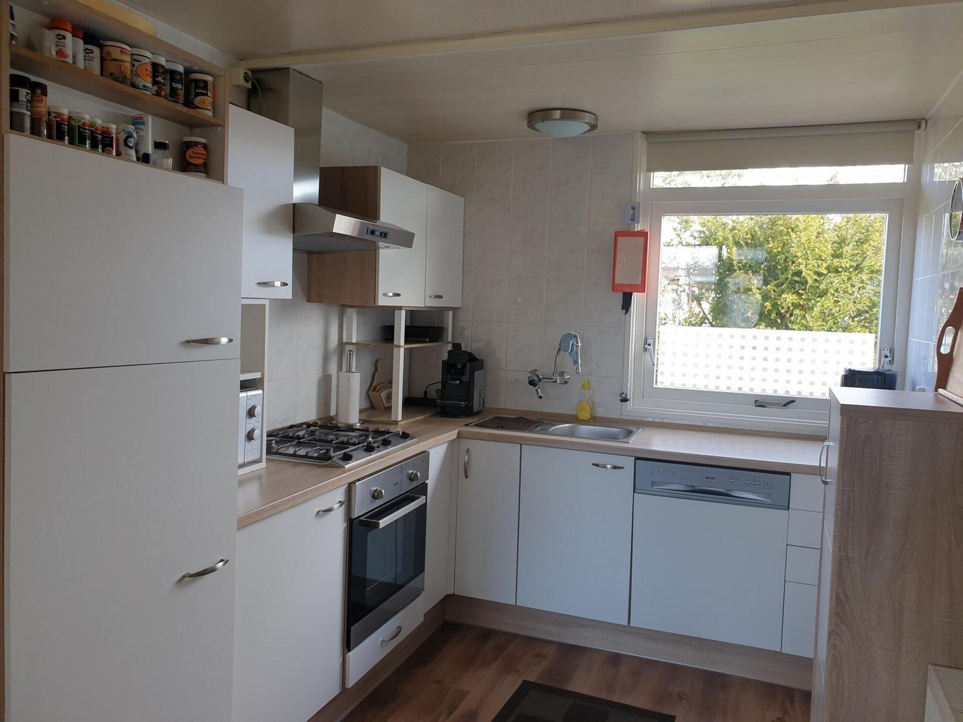 Vrijstaande 6-persoonsbungalow met tuin op fietsafstand van zee in Sint Maartenszee - foto 14