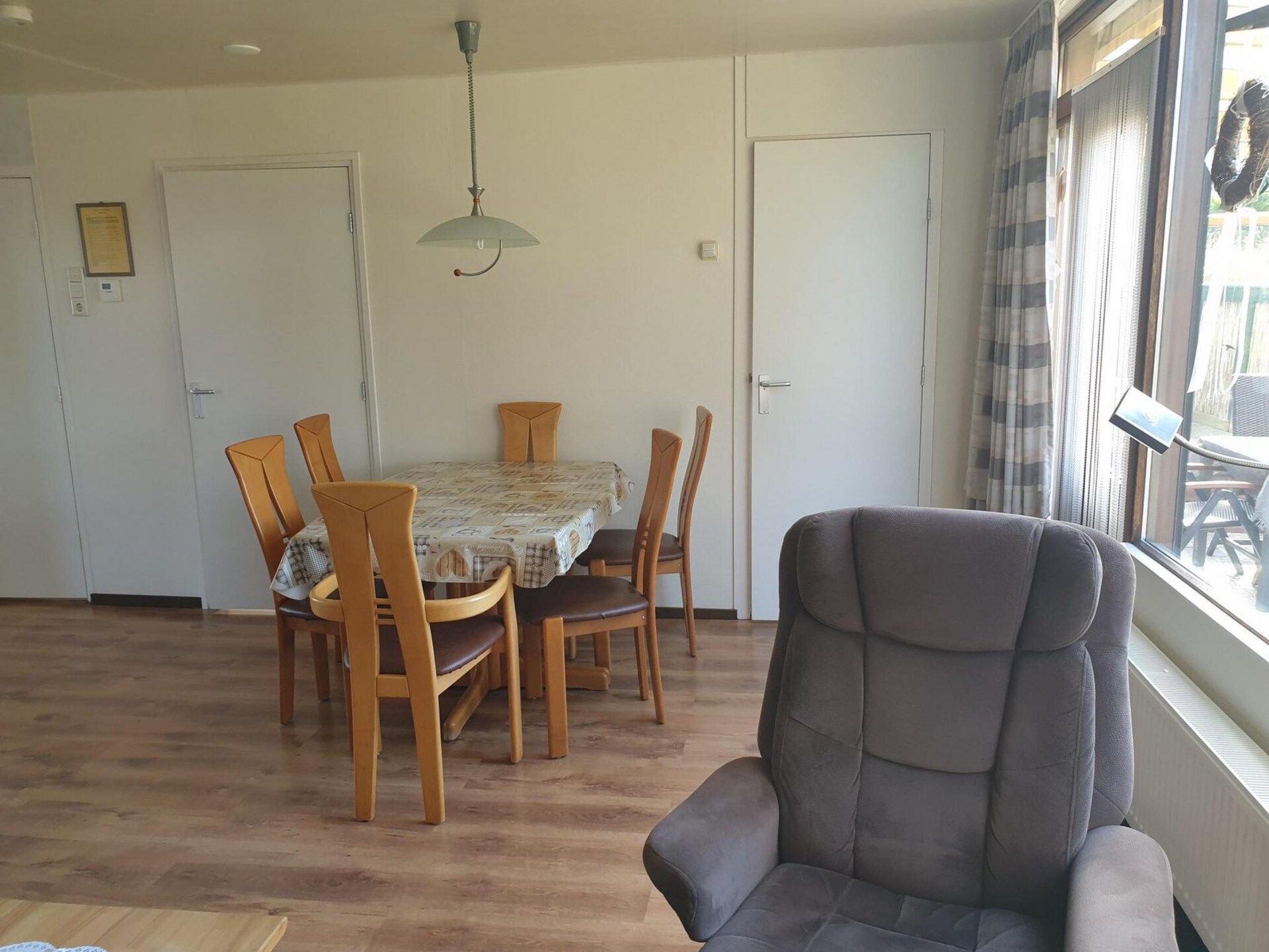 Vrijstaande 6-persoonsbungalow met tuin op fietsafstand van zee in Sint Maartenszee - foto 11