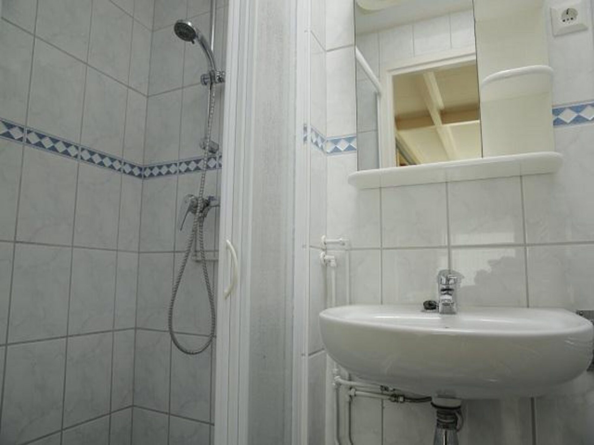 Vrijstaande bungalow De Schelp 14 met zonnige tuin bij Sint Maartenszee - foto 8