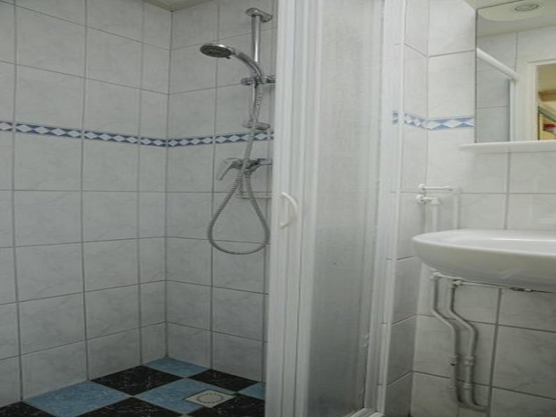 Vrijstaande bungalow De Schelp 14 met zonnige tuin bij Sint Maartenszee - foto 9
