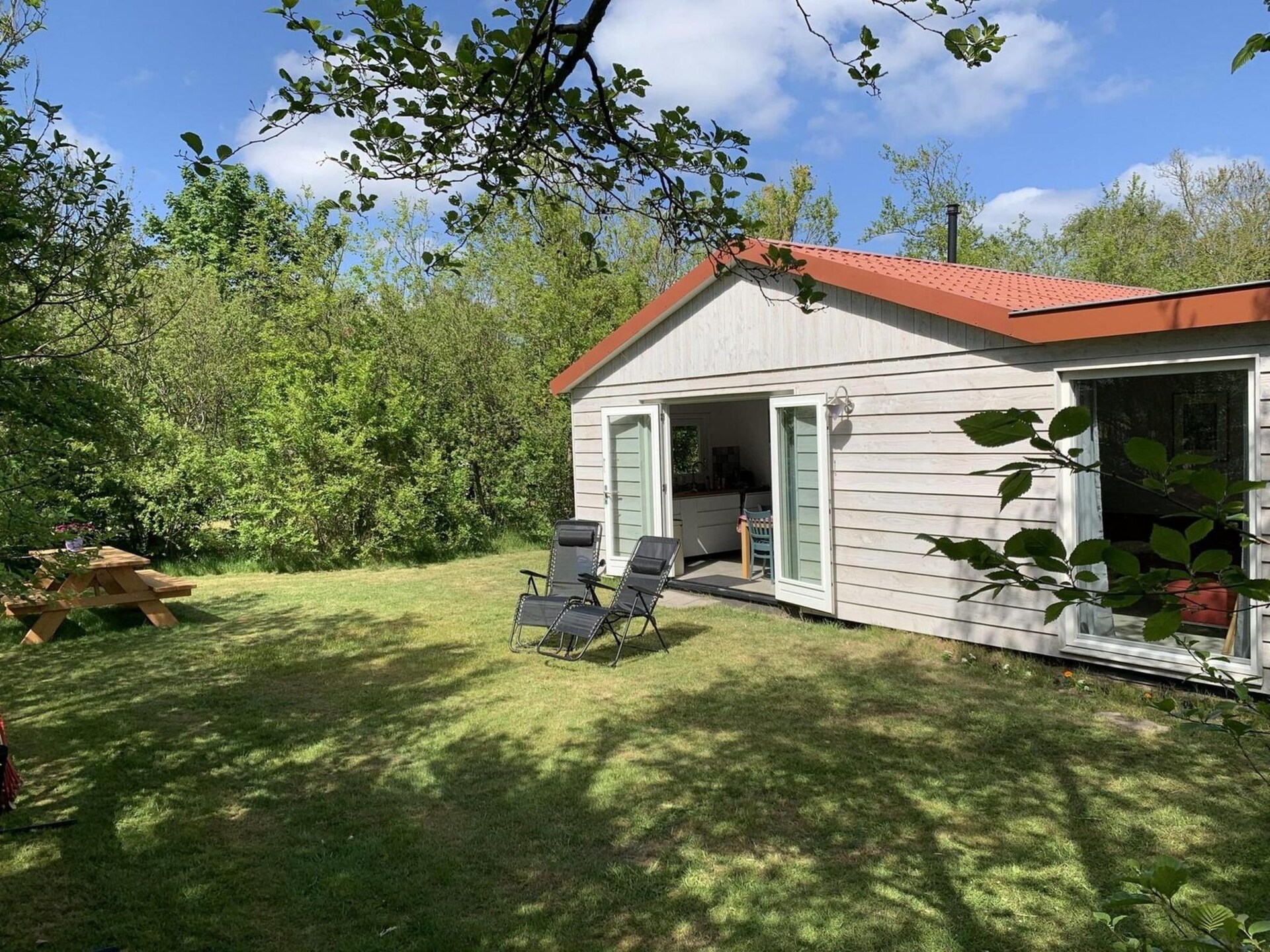 Eb en Vloed 45 – Vrijstaande familiebungalow in rustige bloemenvelden - foto 21