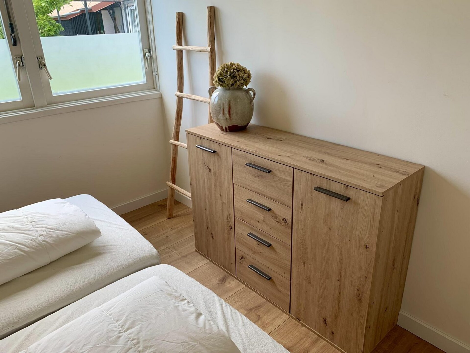 Moderne vrijstaande bungalow met zonnige tuin bij Sint Maartenszee - foto 10