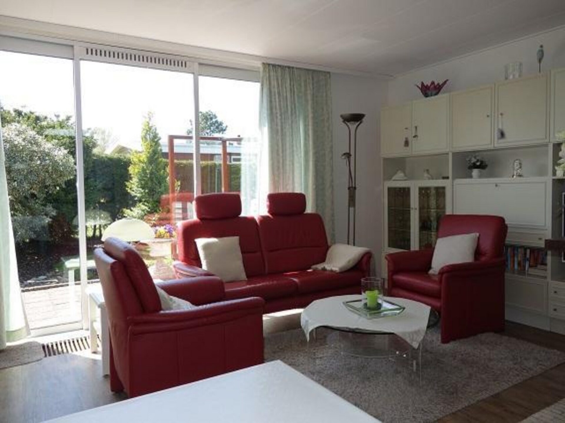 Comfortabele vrijstaande bungalow met prachtige tuin in Sint Maartenszee - foto 2
