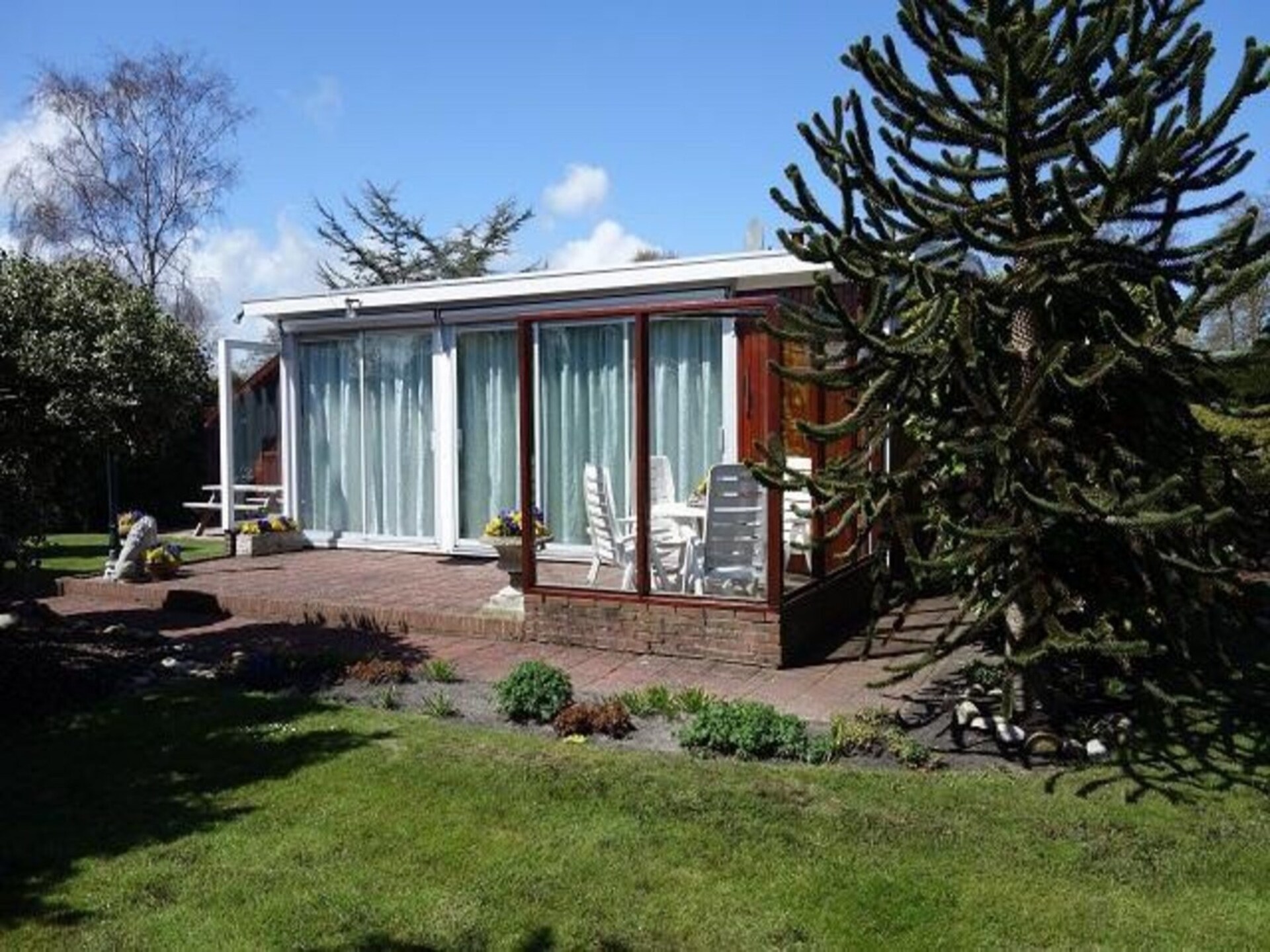 Comfortabele vrijstaande bungalow met prachtige tuin in Sint Maartenszee - foto 16