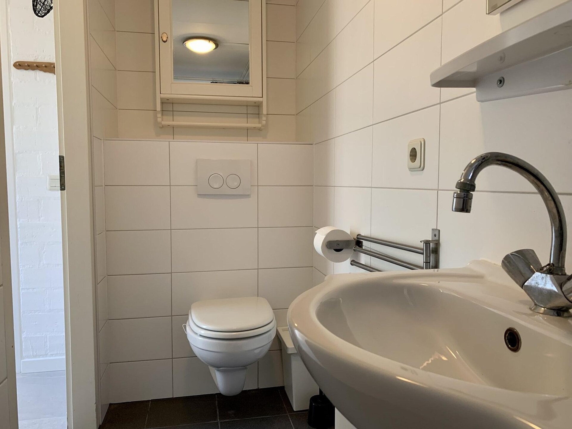 Vrijstaande bungalow Gudea 5 in rustig park bij bloemenvelden - foto 10