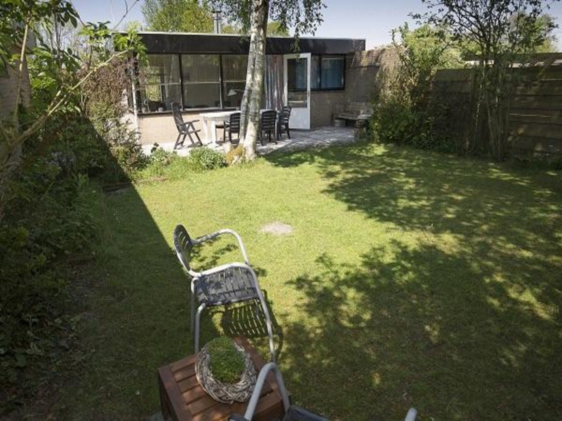 Vrijstaande vakantiebungalow met houtkachel en zonnige tuin in Sint Maartenszee - foto 16
