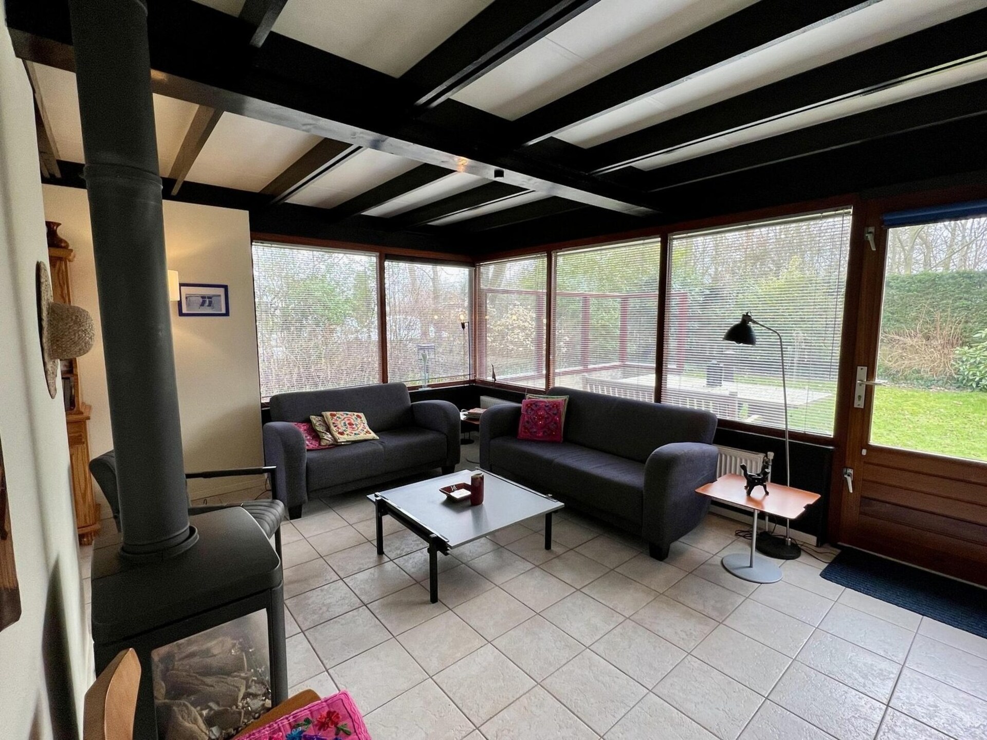 Sfeervolle vrijstaande bungalow met omheinde tuin in Sint Maartenszee - foto 18