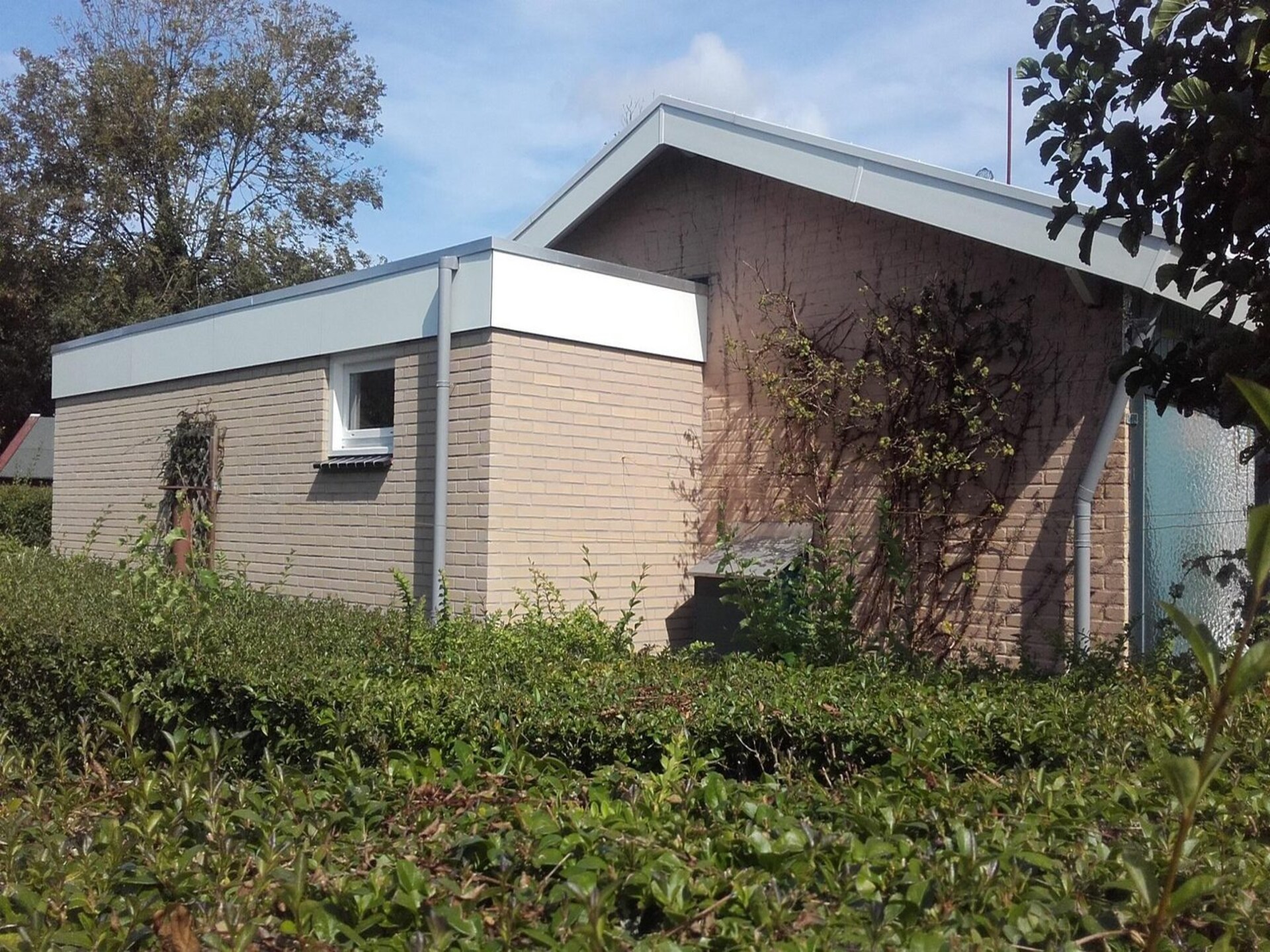 Charmante vrijstaande bungalow in Sint Maartenszee, 500m van strand - foto 6