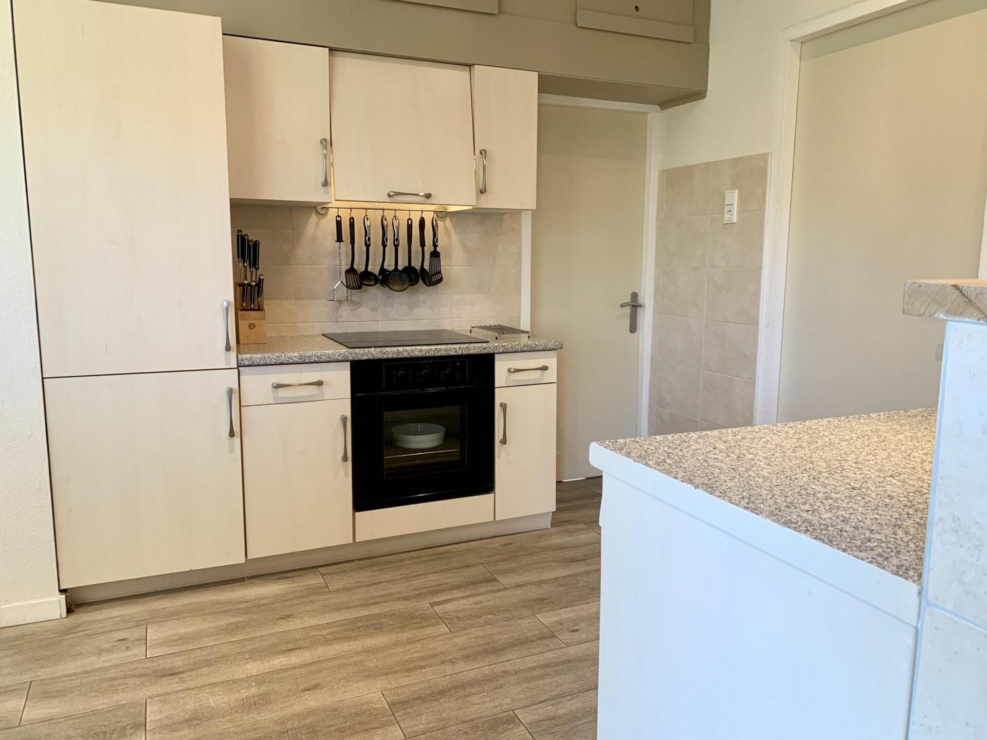 Vrijstaande vakantiebungalow met veranda en omheinde tuin in Sint Maartenszee - foto 9