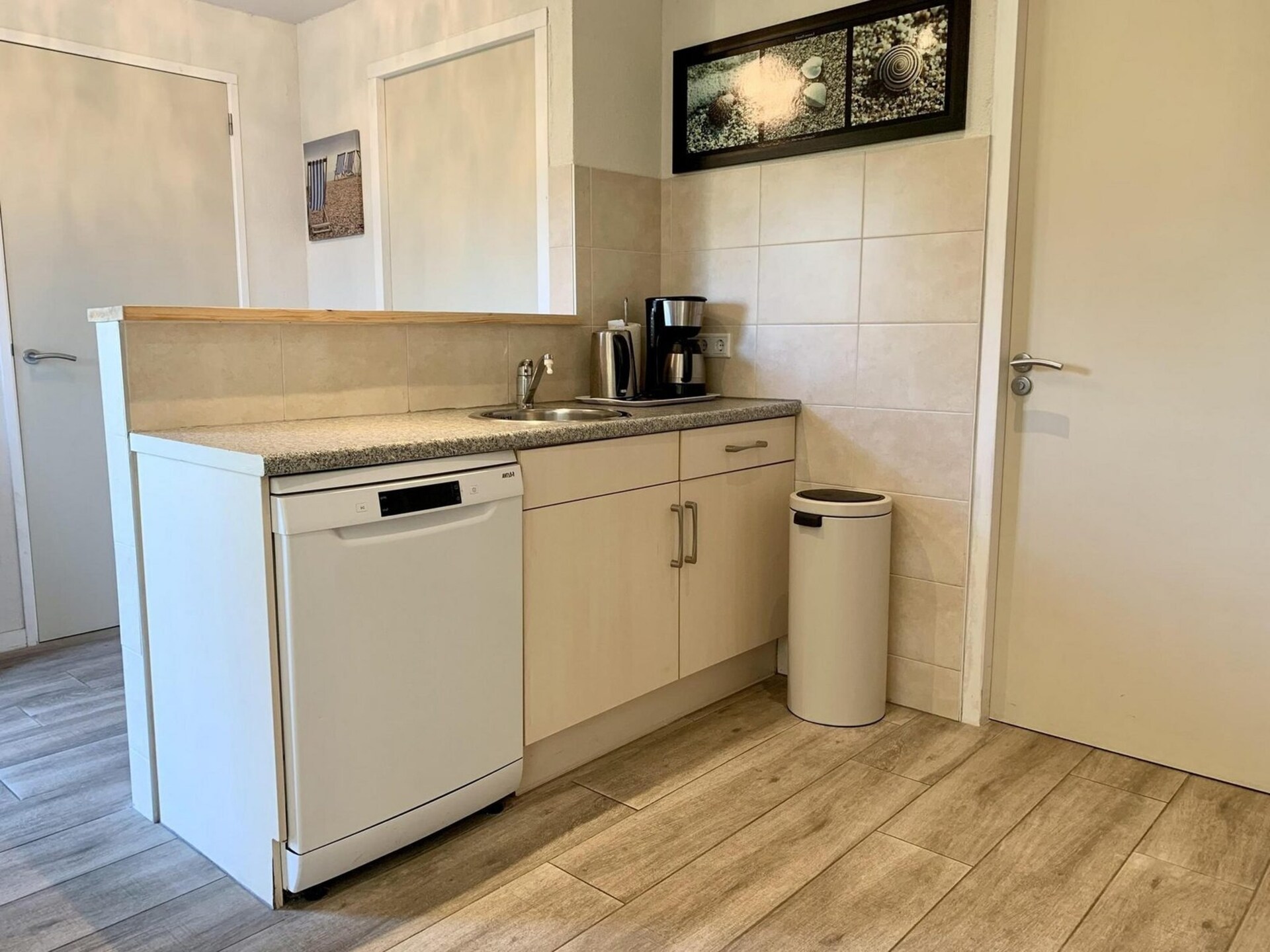 Vrijstaande vakantiebungalow met veranda en omheinde tuin in Sint Maartenszee - foto 30