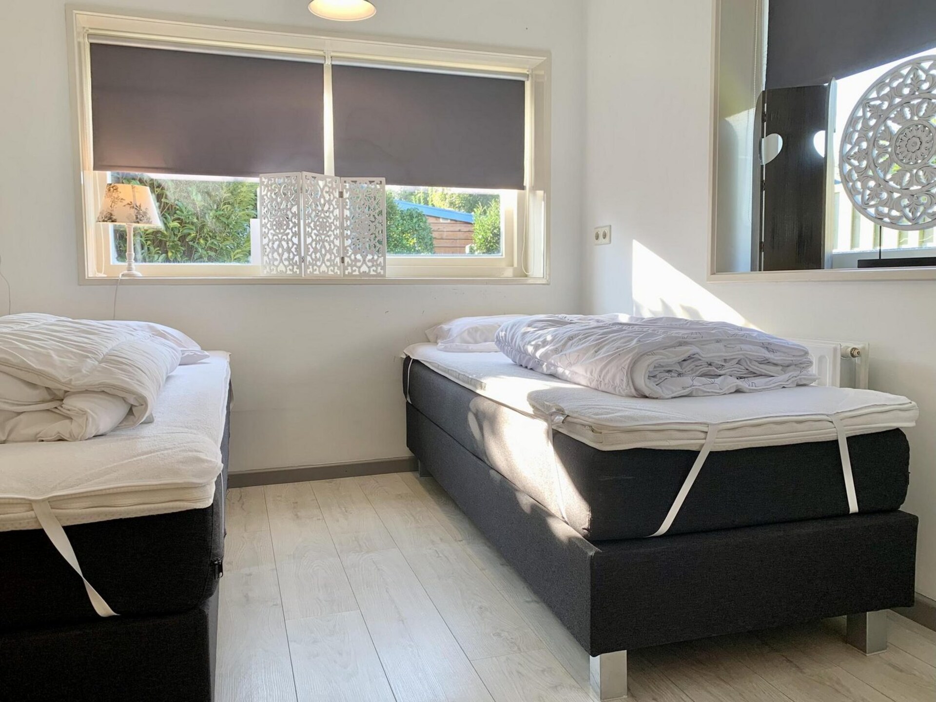 Vrijstaande moderne bungalow met omheinde tuin in Sint Maartenszee - foto 9
