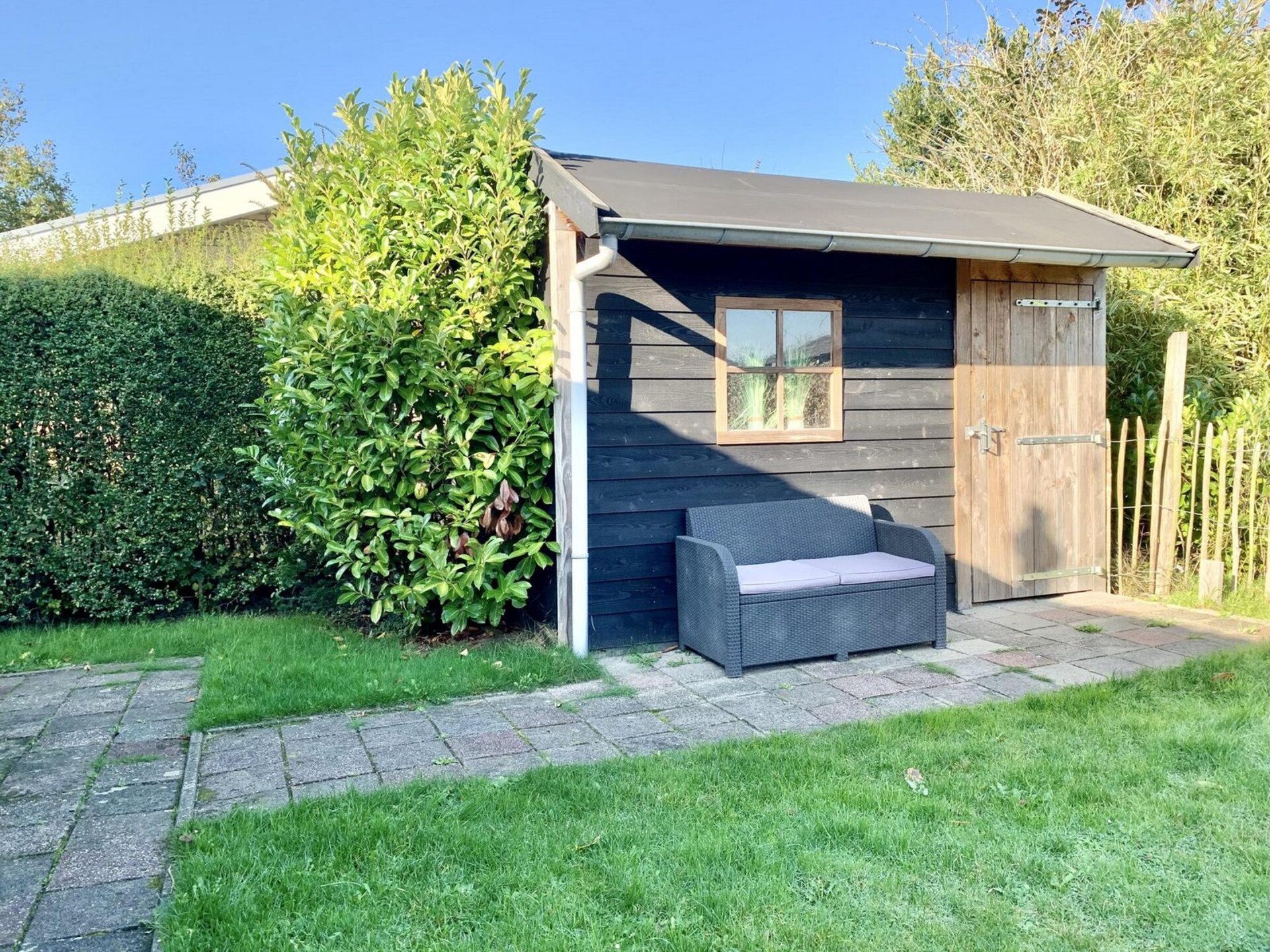 Vrijstaande moderne bungalow met omheinde tuin in Sint Maartenszee - foto 13