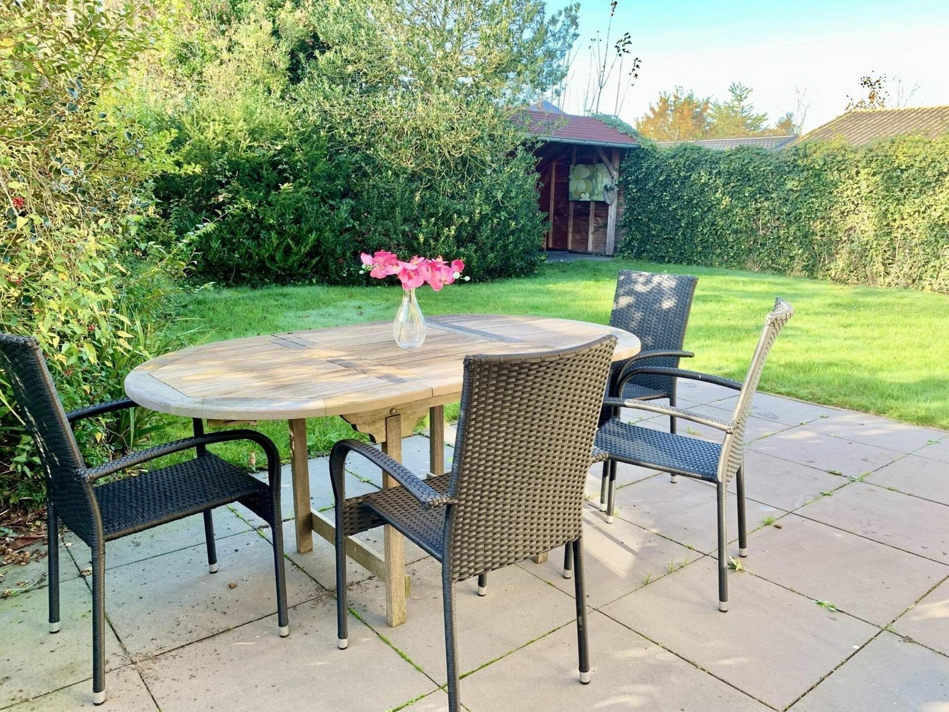 Vrijstaande moderne bungalow met omheinde tuin in Sint Maartenszee - foto 16