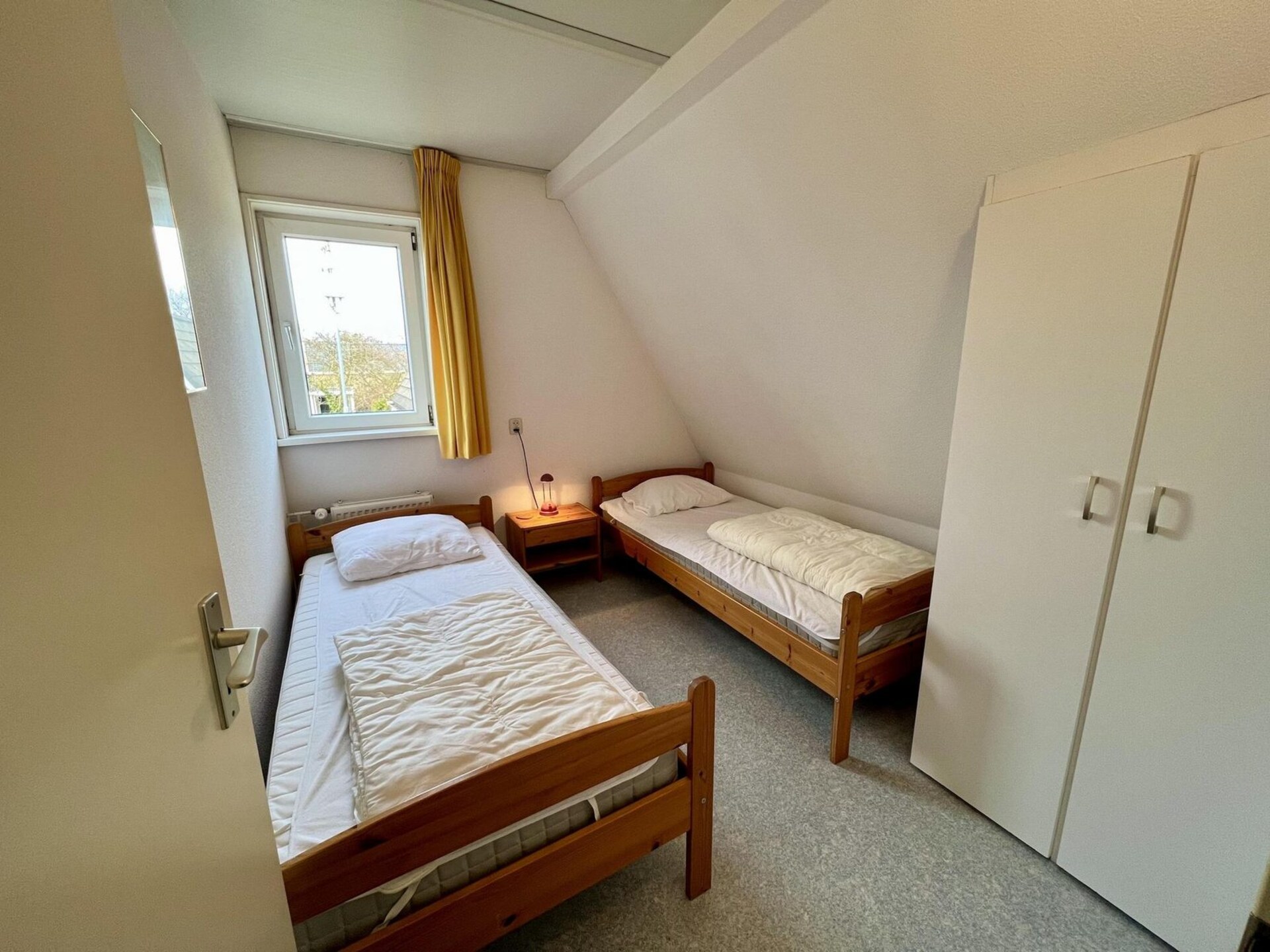Gezellige vrijstaande bungalow voor 6 personen bij strand en duinen - foto 10