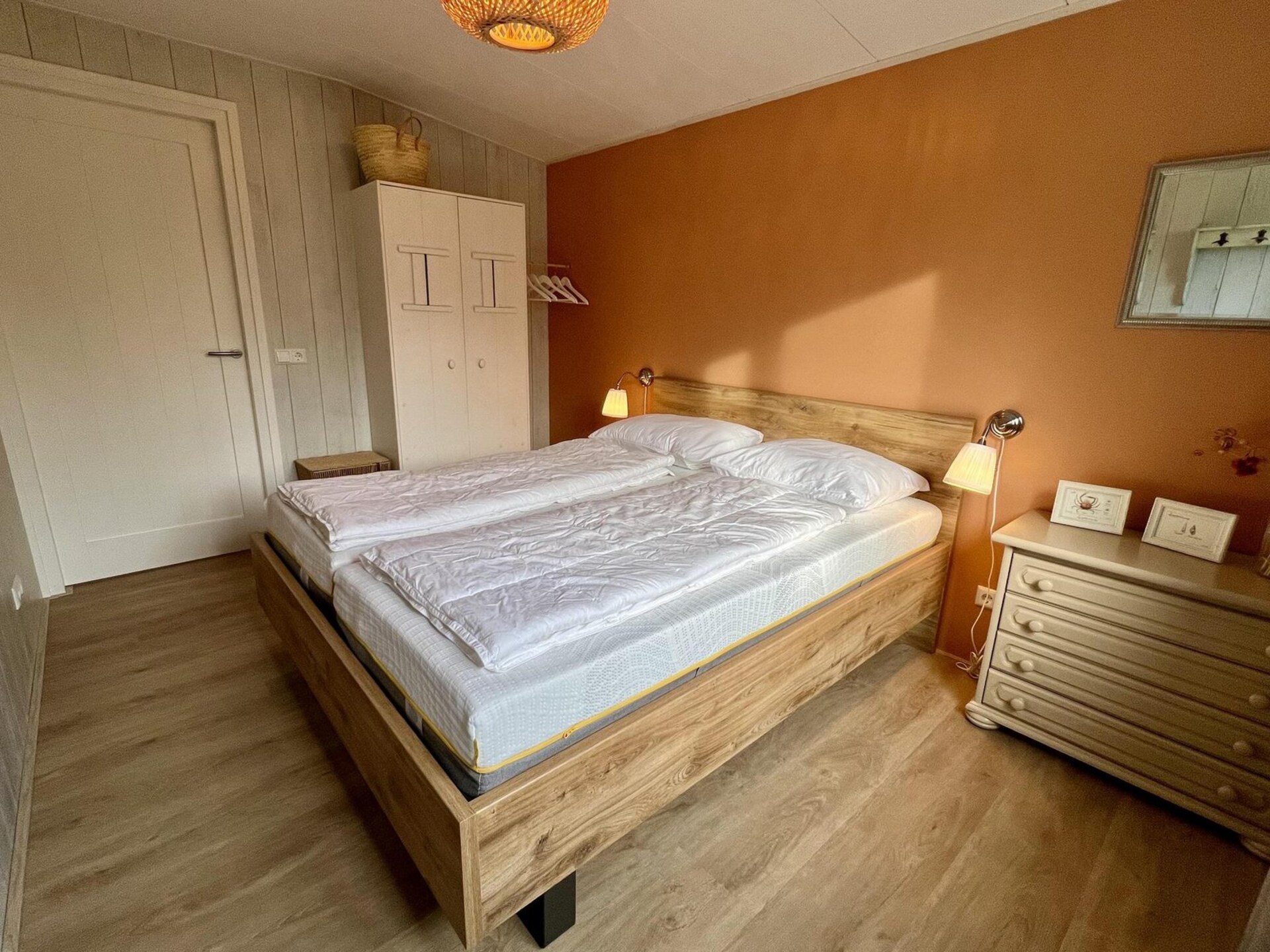 Eureka 102: Gerenoveerde bungalow met landelijk uitzicht bij Sint Maartenszee - foto 11