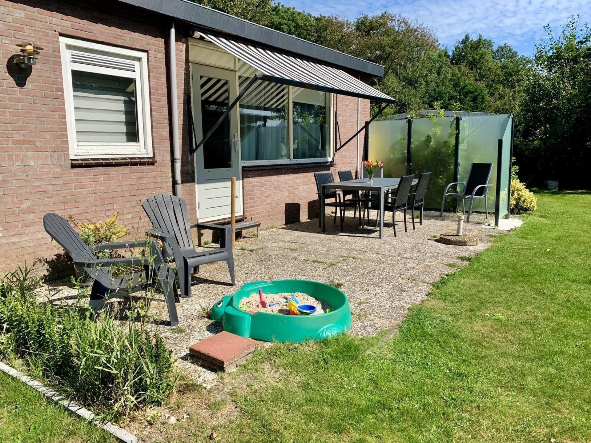 Vrijstaande 5-persoonsbungalow met grote tuin nabij strand Sint Maartenszee - foto 24