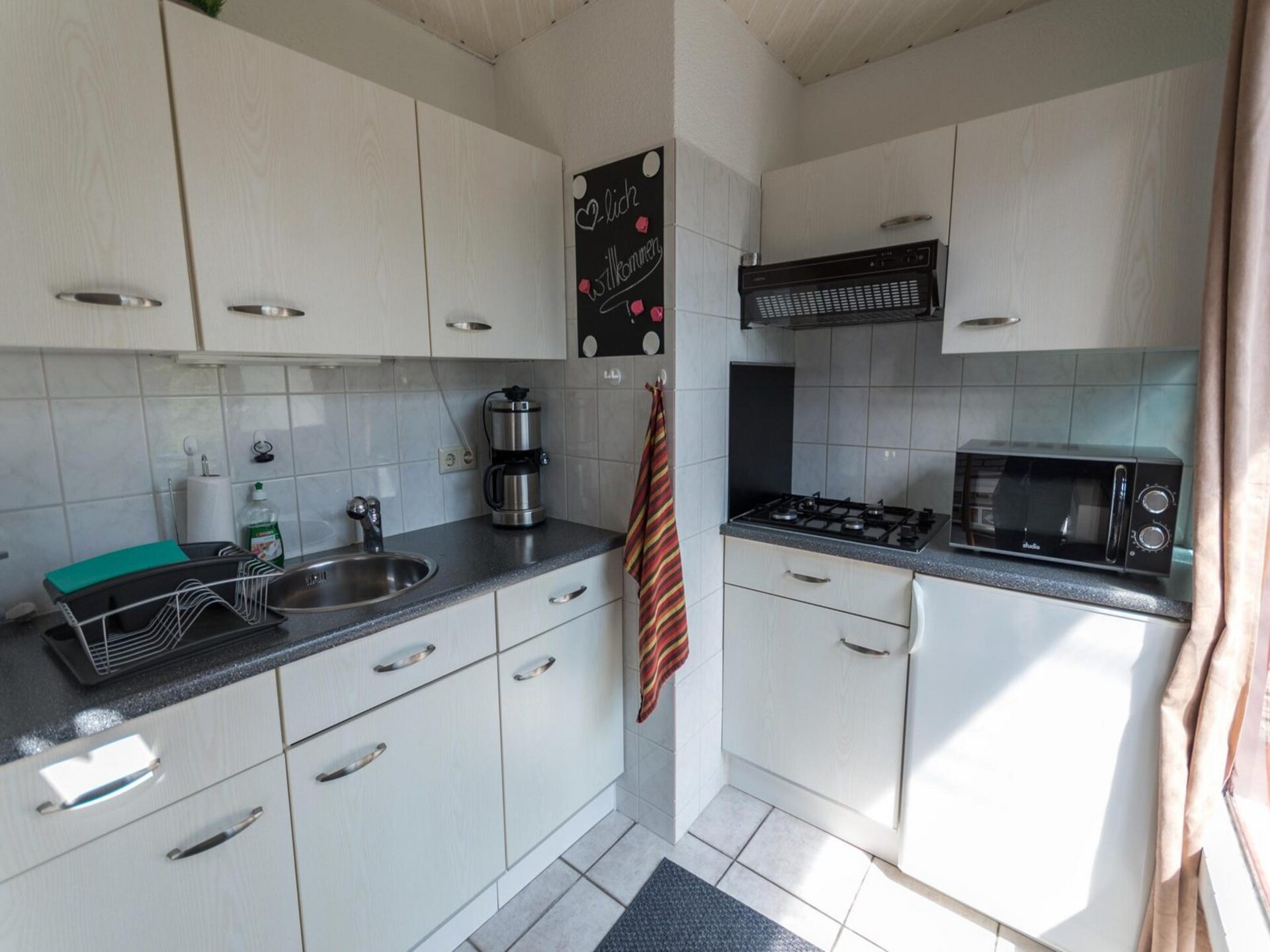 Vrijstaande bungalow aan zee voor 5 personen met grote tuin in Sint Maartenszee - foto 4