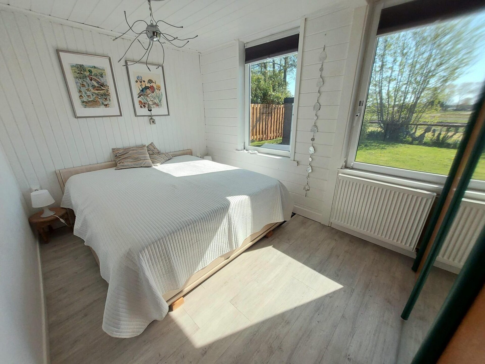Vrijstaande bungalow met grote tuin op 1,5 km van strand Sint Maartenszee - foto 4