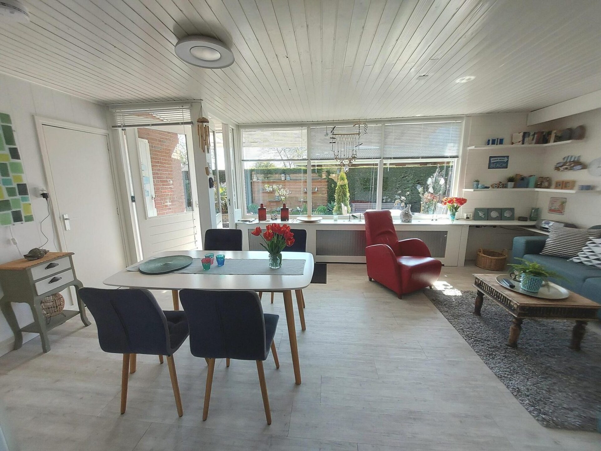 Vrijstaande bungalow met grote tuin op 1,5 km van strand Sint Maartenszee - foto 9