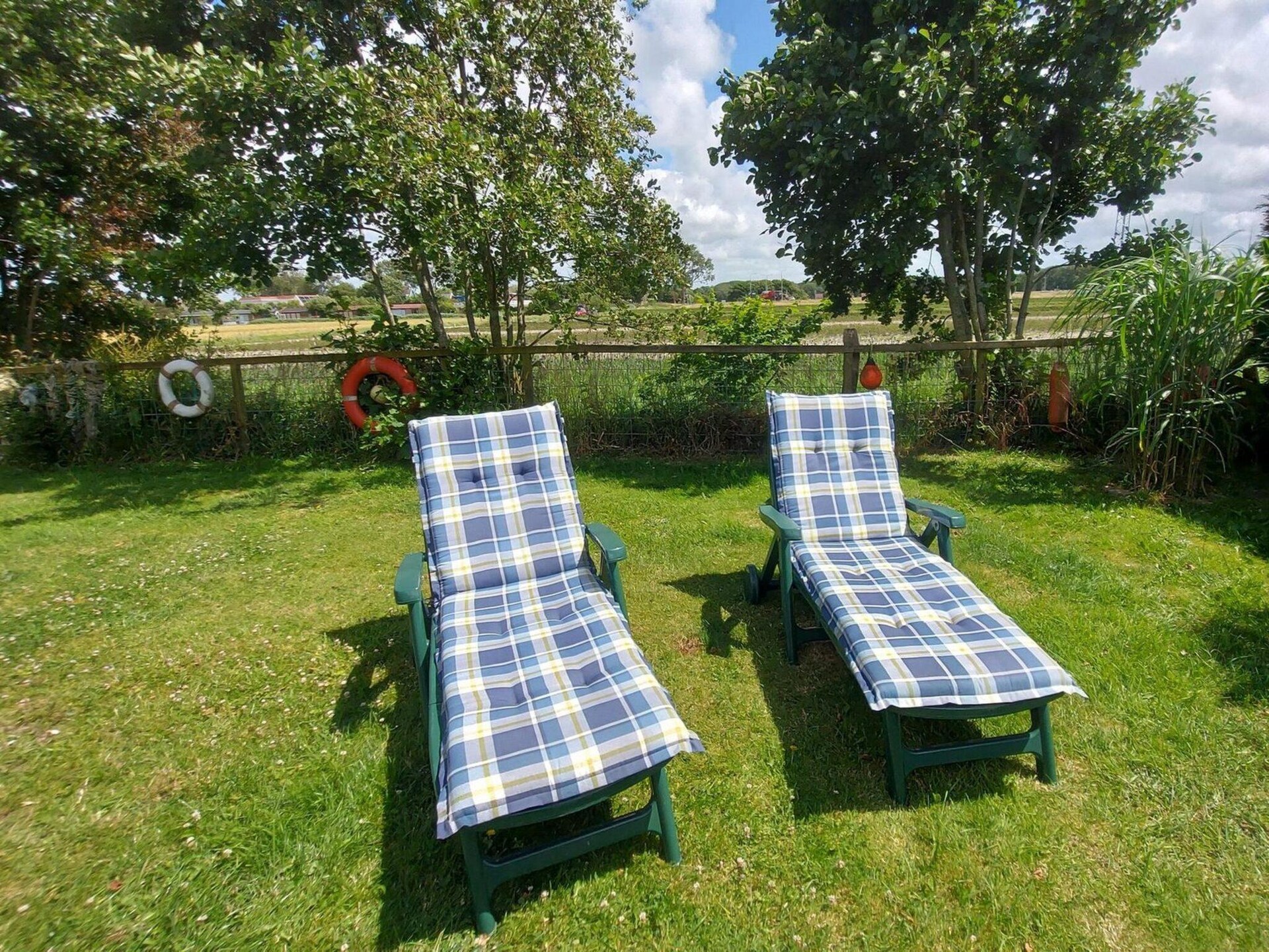 Vrijstaande bungalow met grote tuin op 1,5 km van strand Sint Maartenszee - foto 16