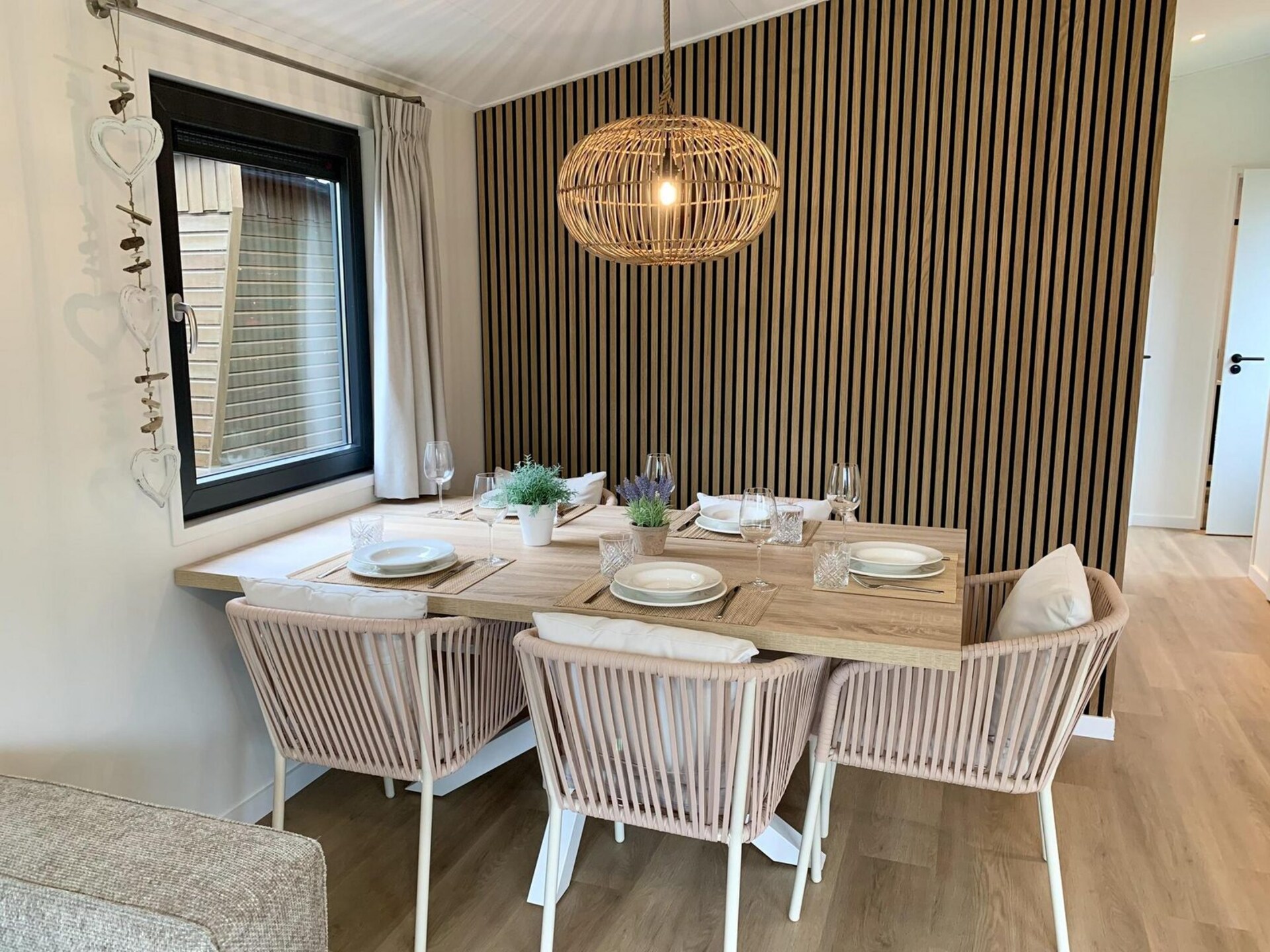 Campanula 224: Modern chalet op fietsafstand van strand Sint-Maartenszee - foto 3