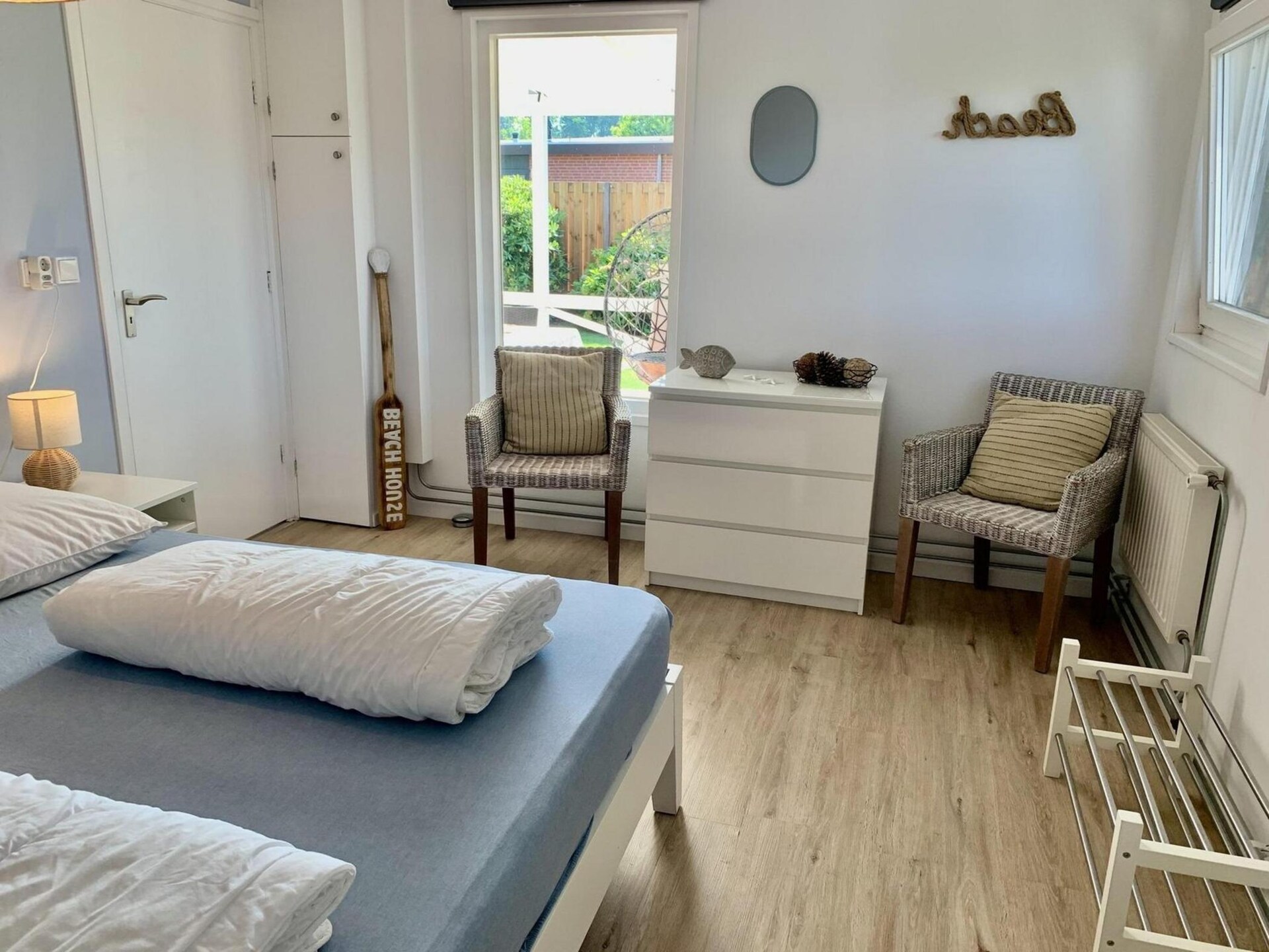 Moderne bungalow met omheinde tuin op 1,5 km van het strand van Sint-Maartenszee - foto 25