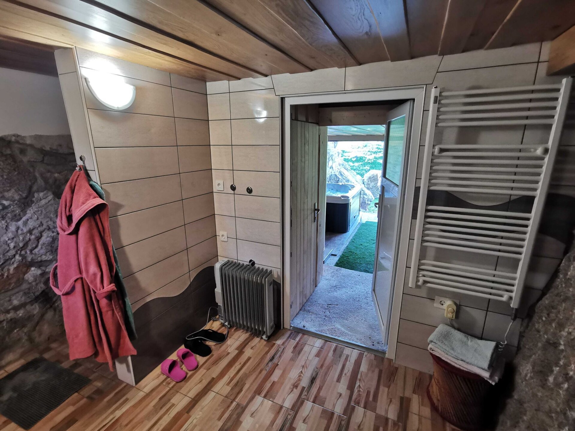 Huisje met privé wellness, sauna en hot tub vlakbij Ljubljana - foto 15