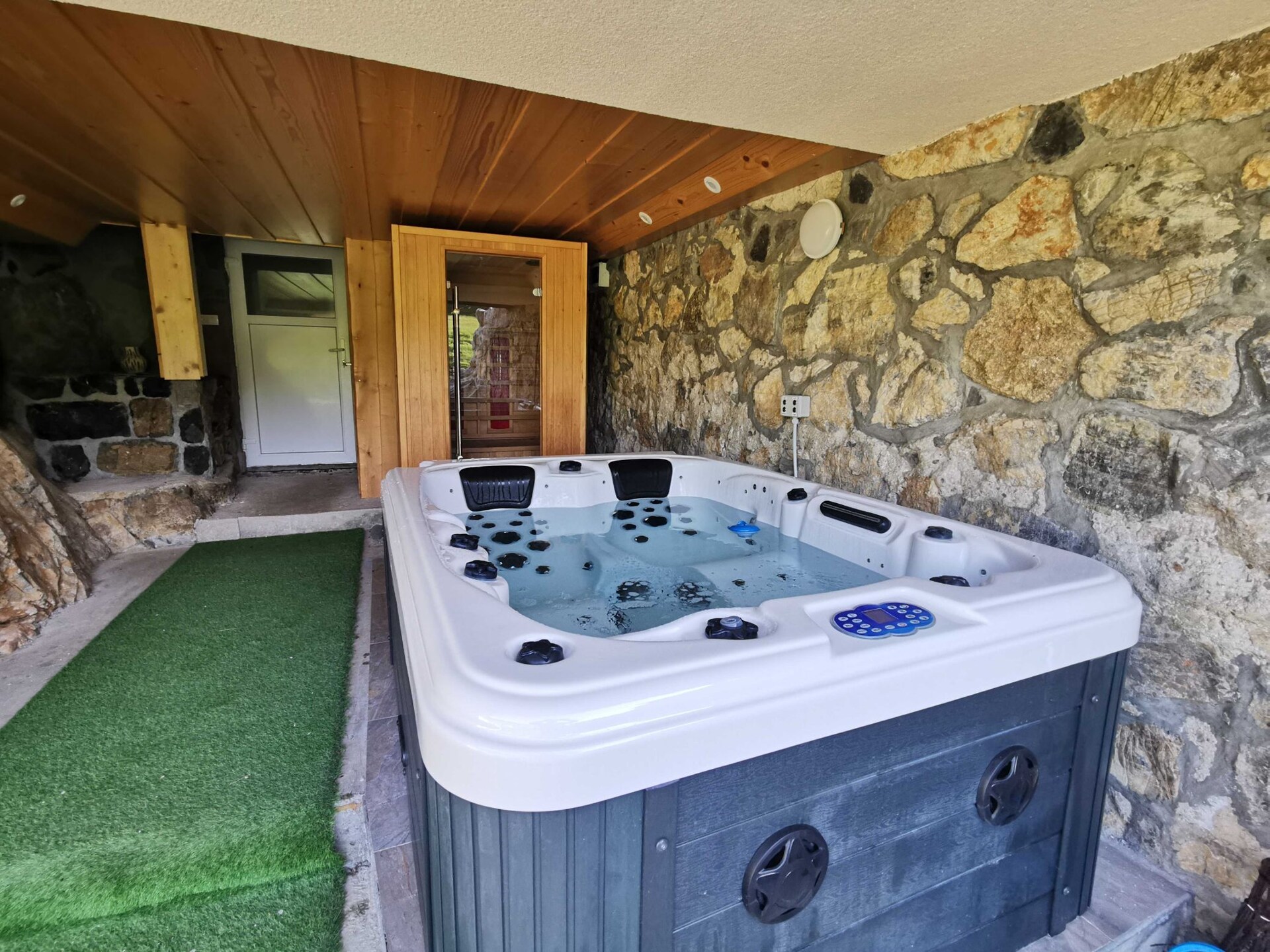 Huisje met privé wellness, sauna en hot tub vlakbij Ljubljana - foto 60
