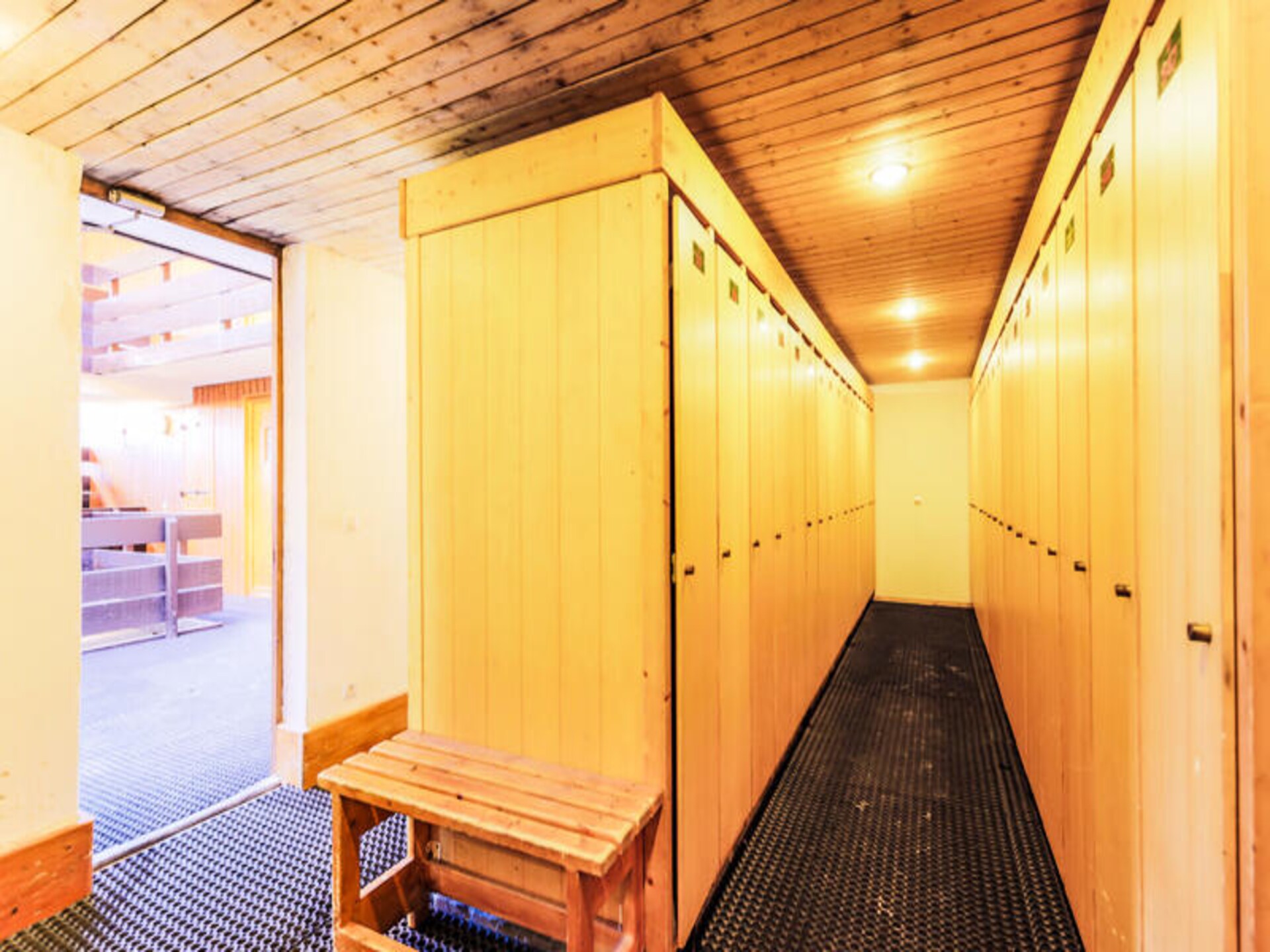 Authentiek appartement in Courchevel 1550 met directe toegang tot de pistes - foto 4