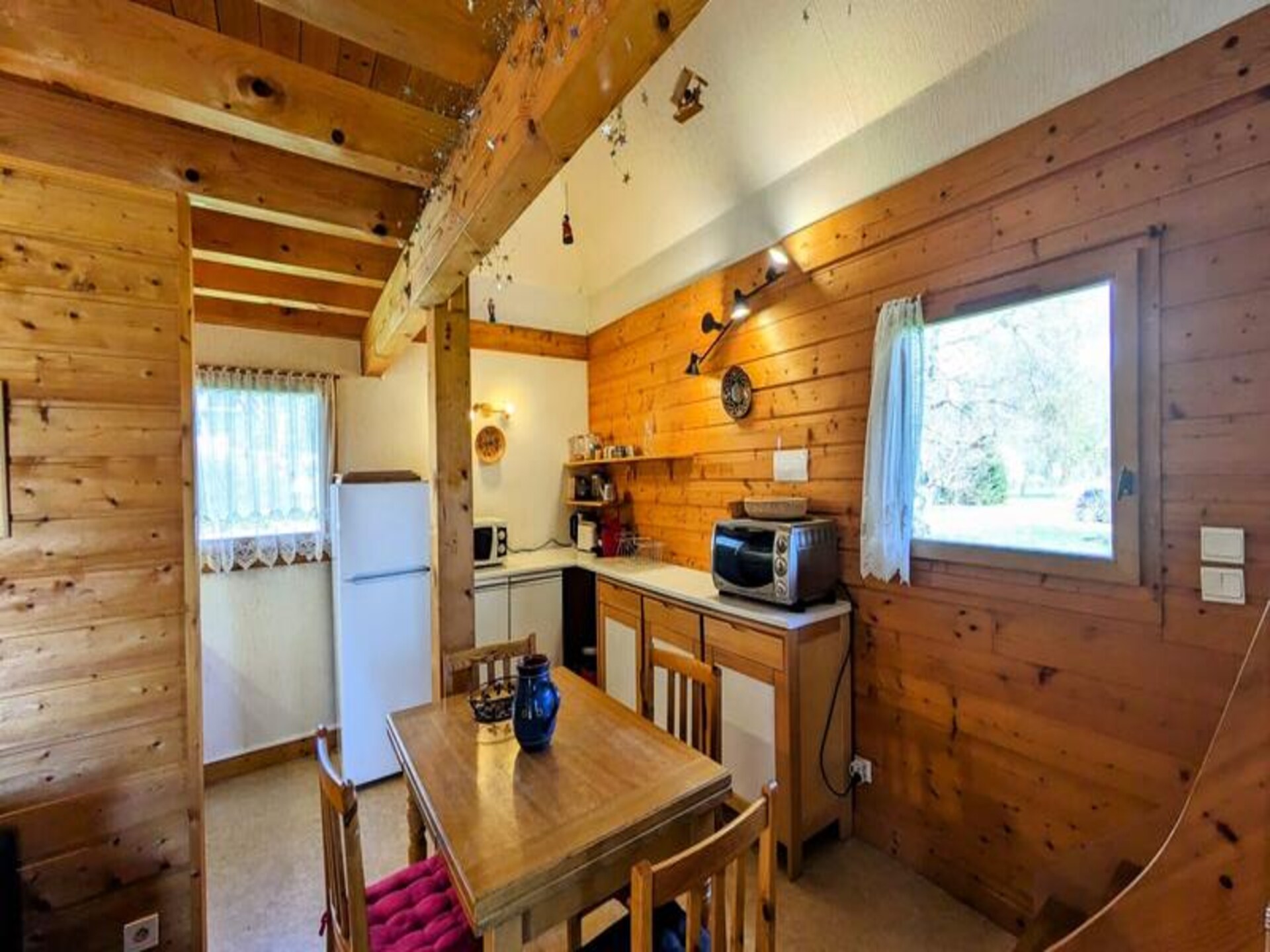 Authentiek chalet voor 6 personen in La Féclaz met tuin en gedeeld zwembad - foto 10