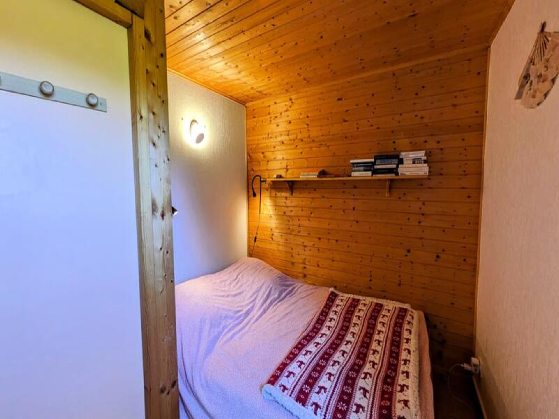 Authentiek chalet voor 6 personen in La Féclaz met tuin en gedeeld zwembad - foto 16